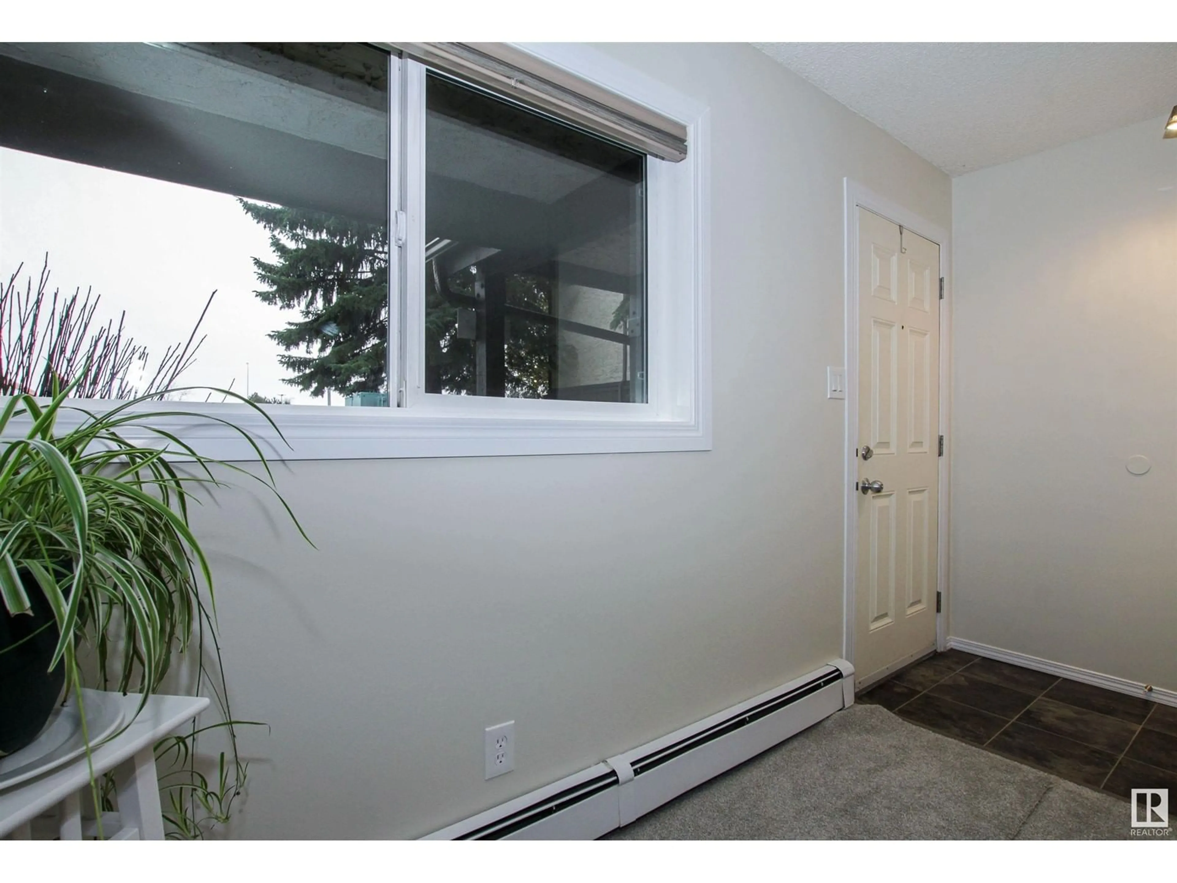 Indoor entryway, unknown floor for 4012 TUDOR GL, St. Albert Alberta T8N3V4