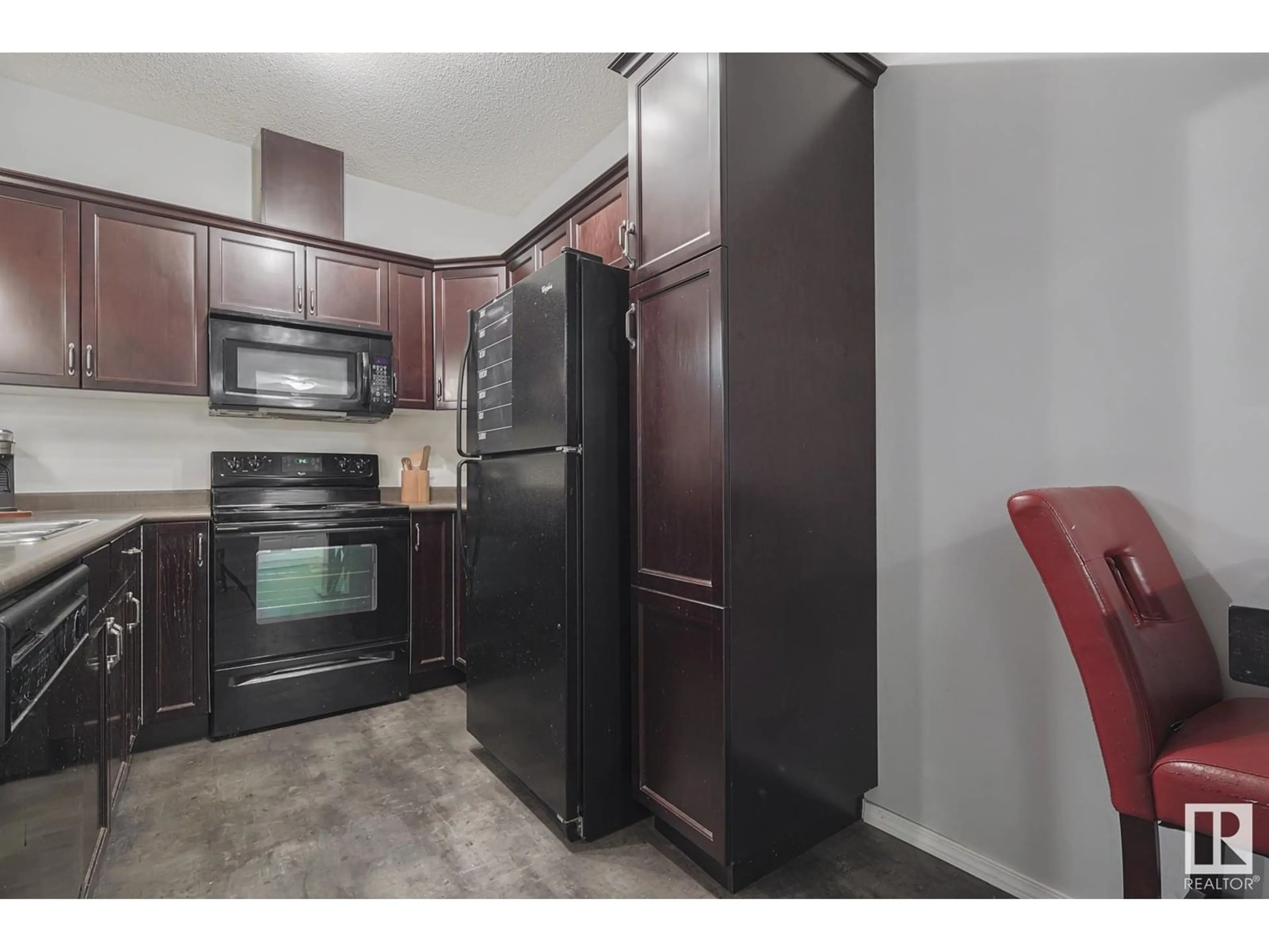 Standard kitchen, not visible floor for #137 7825 71 ST NW, Edmonton Alberta T6B3R9