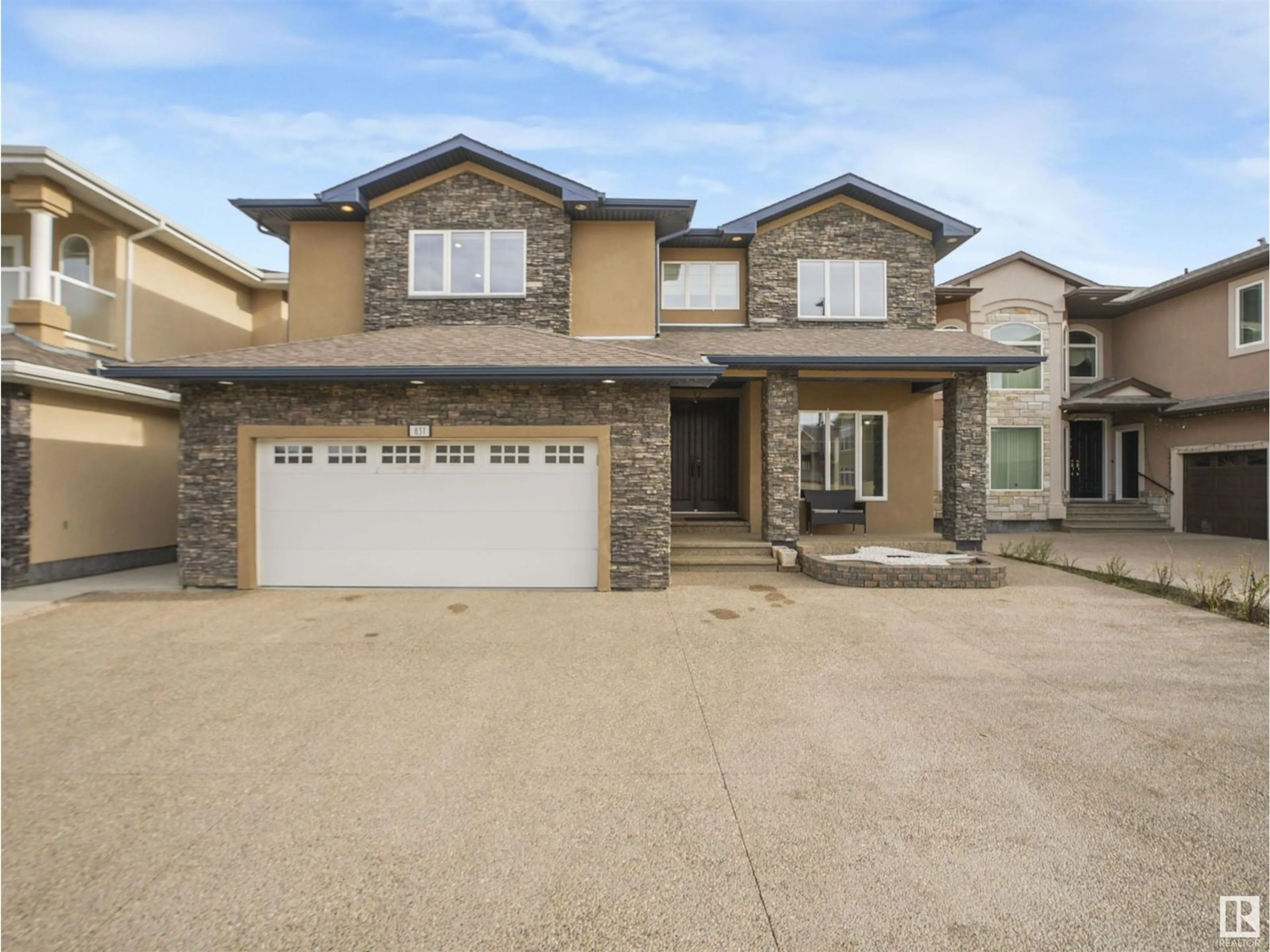 Frontside or backside of a home, the street view for 831 Wildwood CR NW, Edmonton Alberta T6T0M1