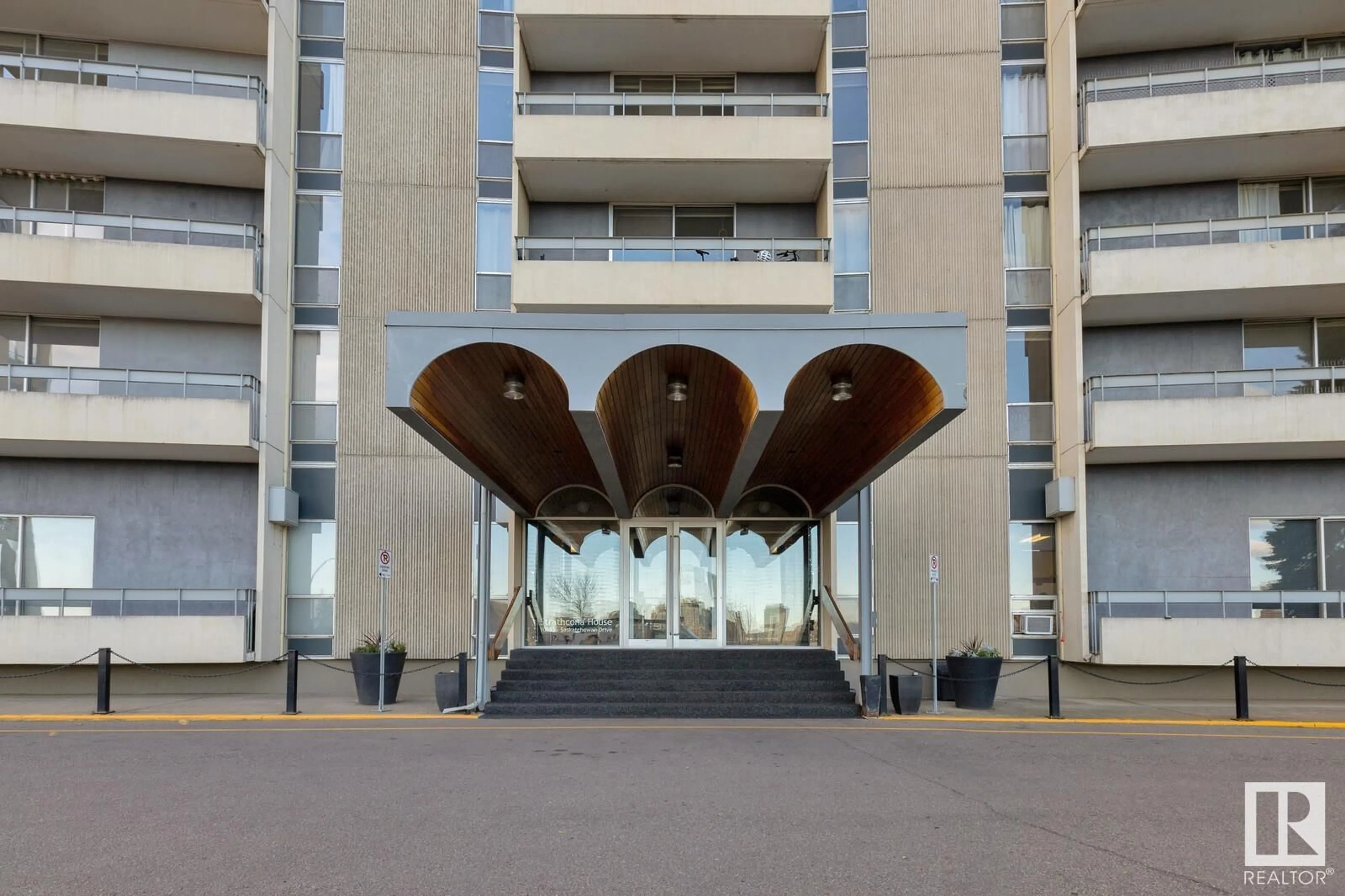 Indoor foyer, unknown floor for #502 10883 SASKATCHEWAN DR NW, Edmonton Alberta T6E4S6