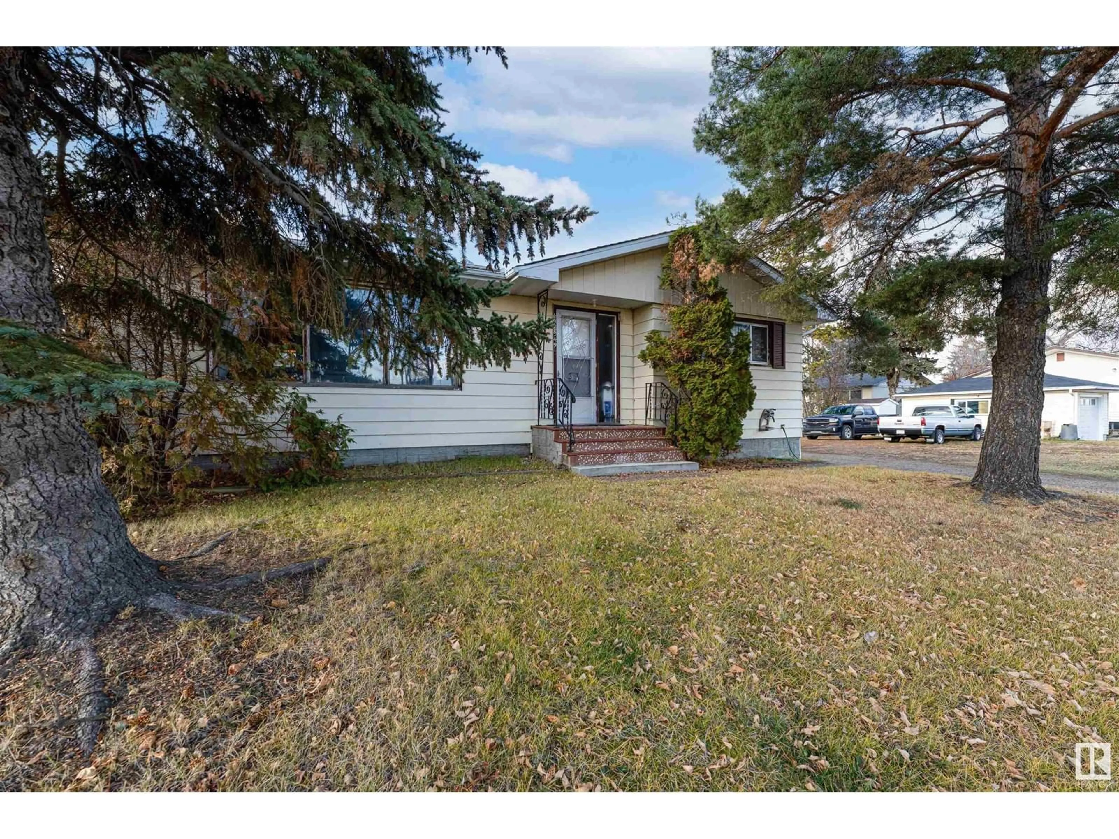 Frontside or backside of a home, the street view for 4928 49 ST, Lamont Alberta T0B2R0