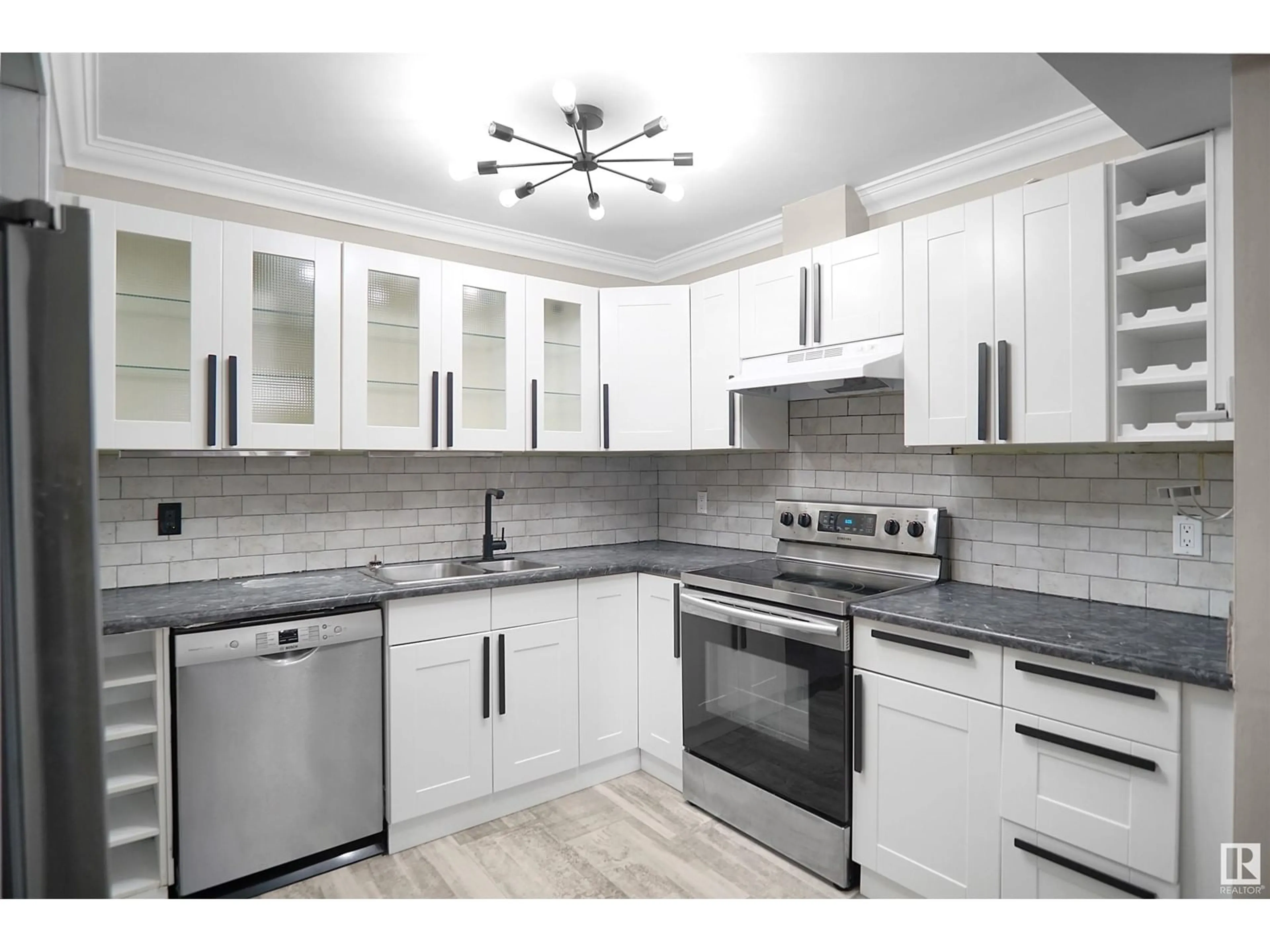 Standard kitchen, wood floors for 220 TELFORD CO, Leduc Alberta T9E5M6