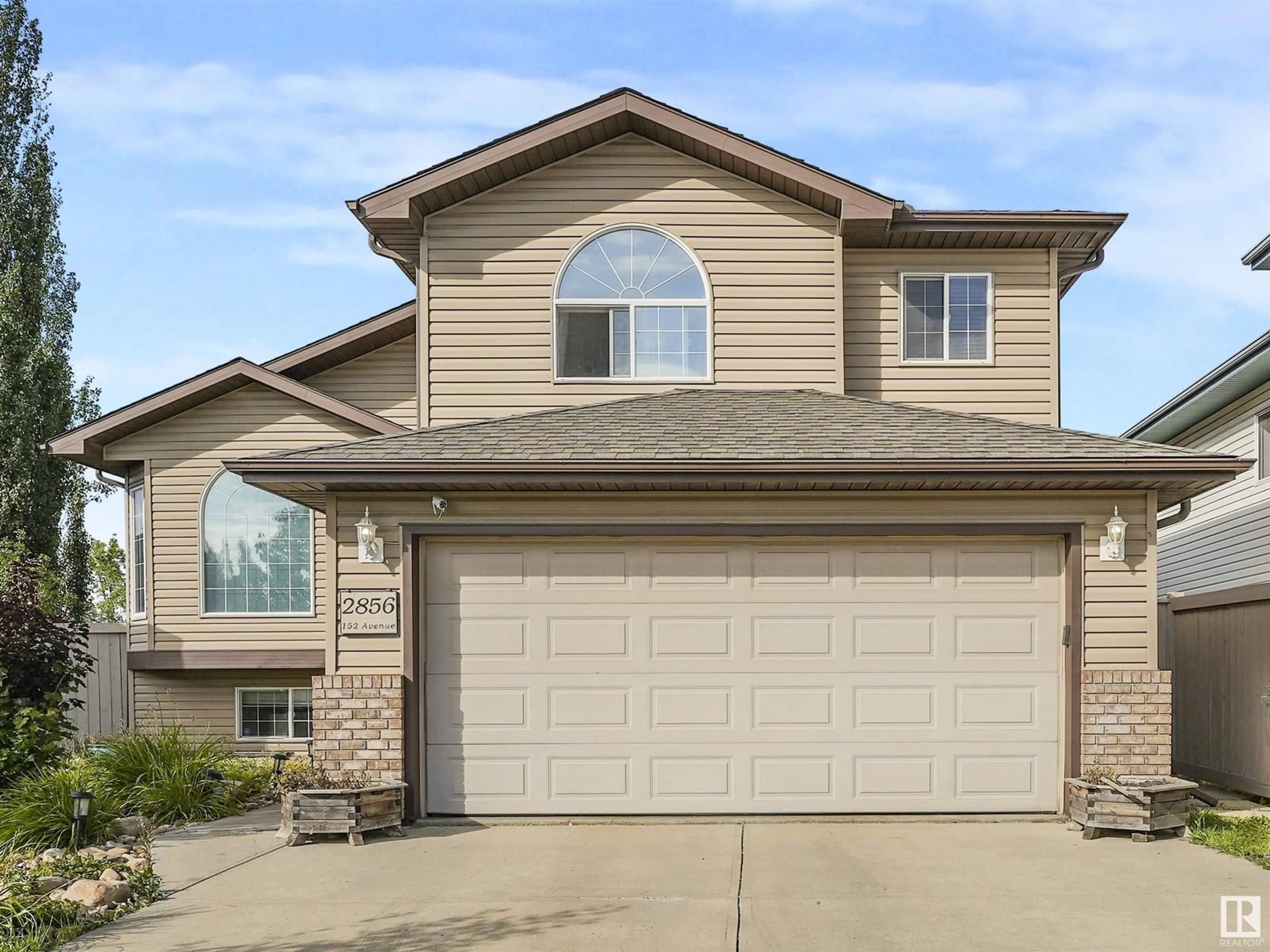 Frontside or backside of a home, the street view for 2856 152 Avenue NW NW, Edmonton Alberta T5Y2Y8