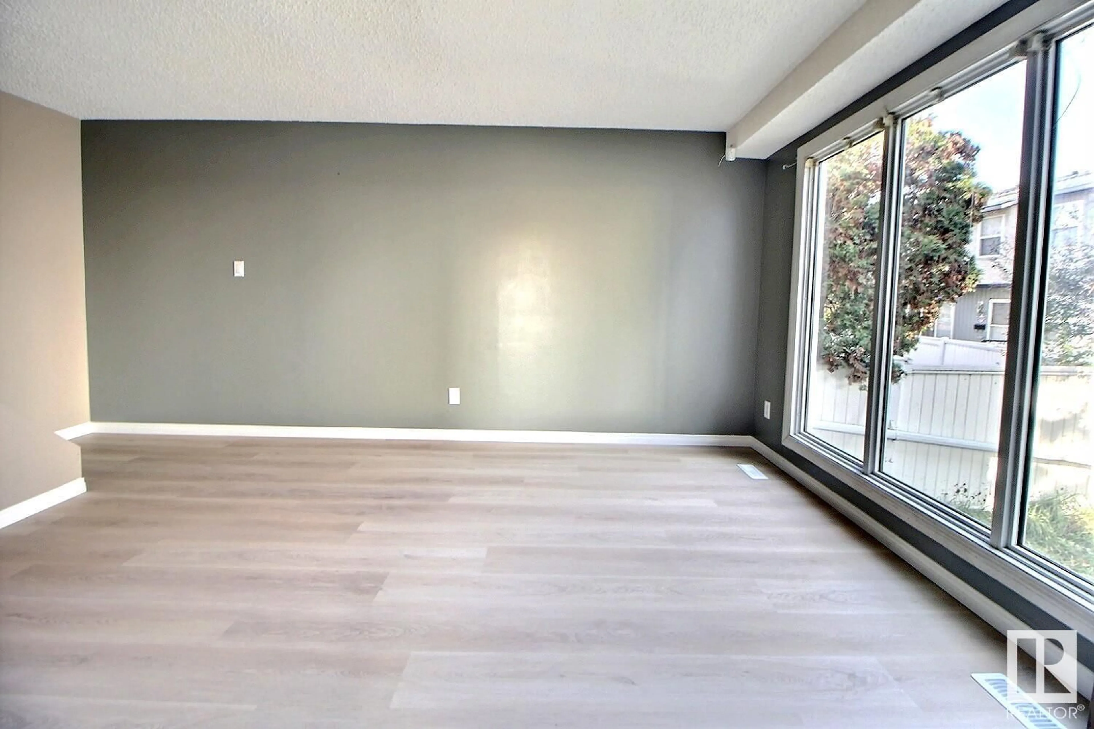 A pic of a room, wood floors for 191G HOMESTEAD CR NW, Edmonton Alberta T5A2Y2