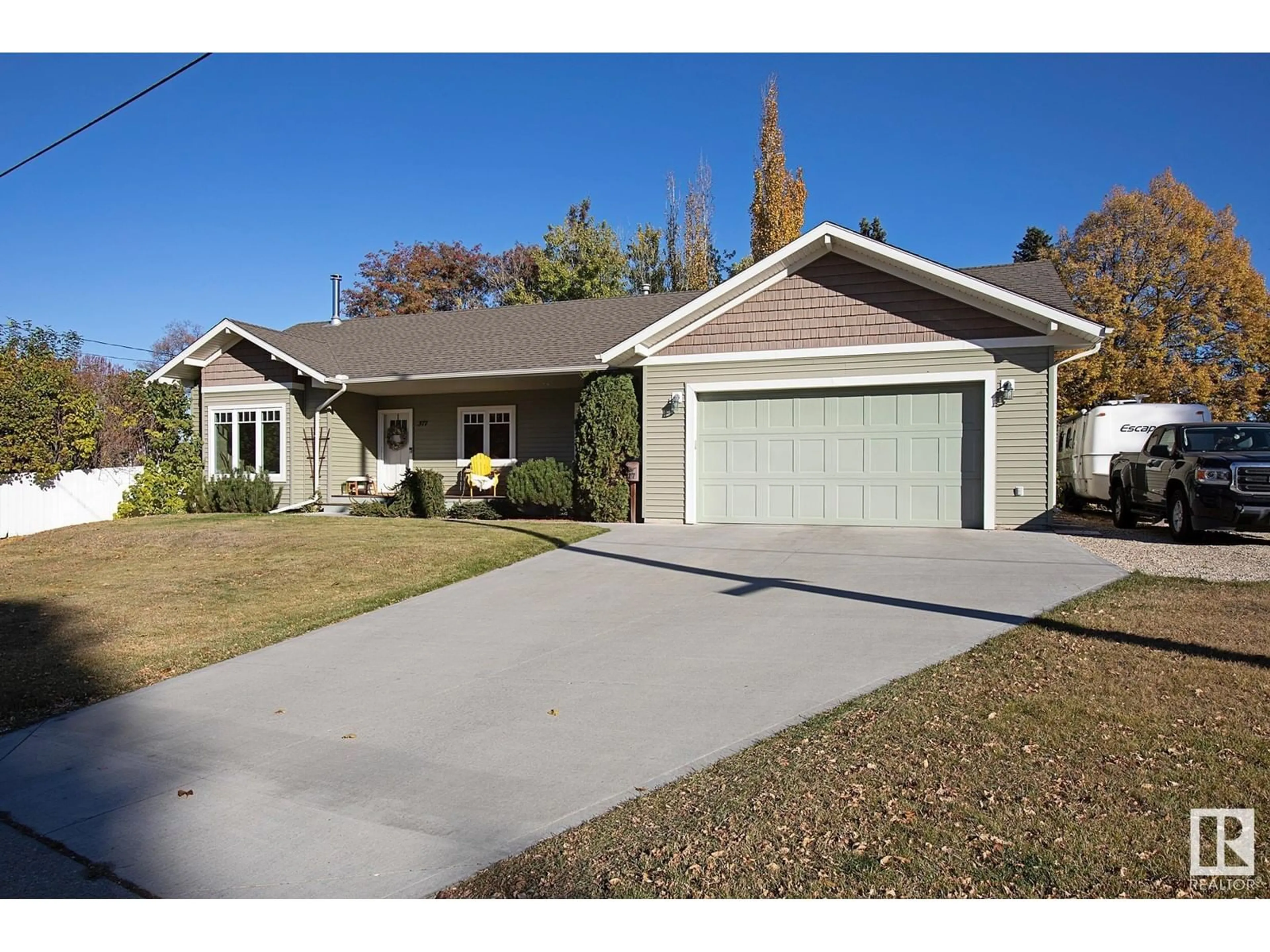 Frontside or backside of a home, the street view for 377 WILLOW ST, Sherwood Park Alberta T8A1R7