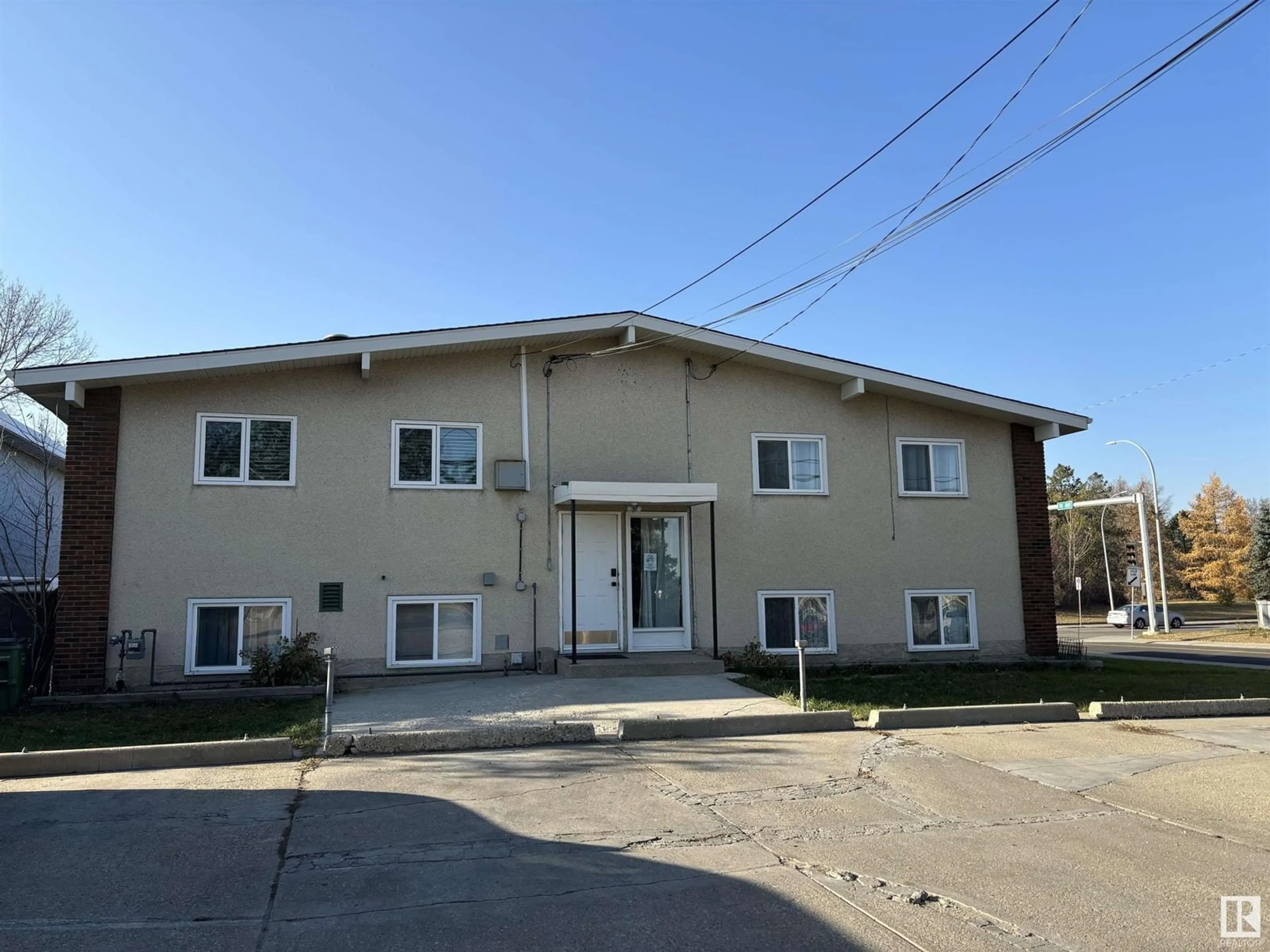 A pic from exterior of the house or condo, the front or back of building for 7723 75 ST NW, Edmonton Alberta T6C2G2