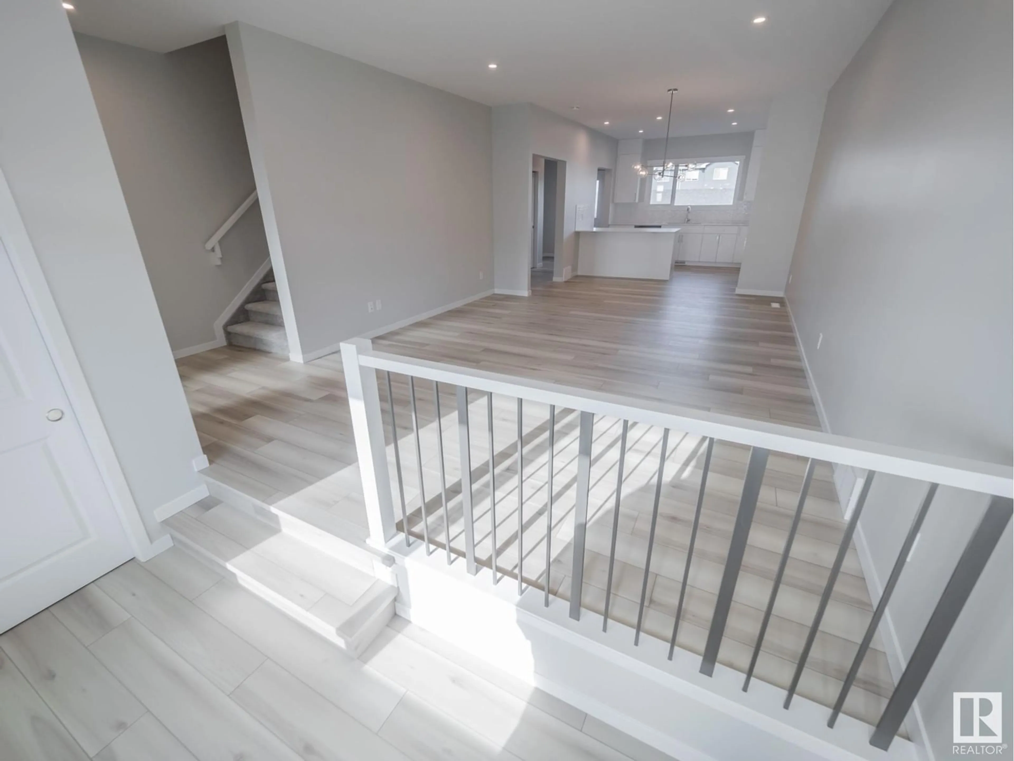 Stairs for 7178 177A AV NW, Edmonton Alberta T5Z0T8