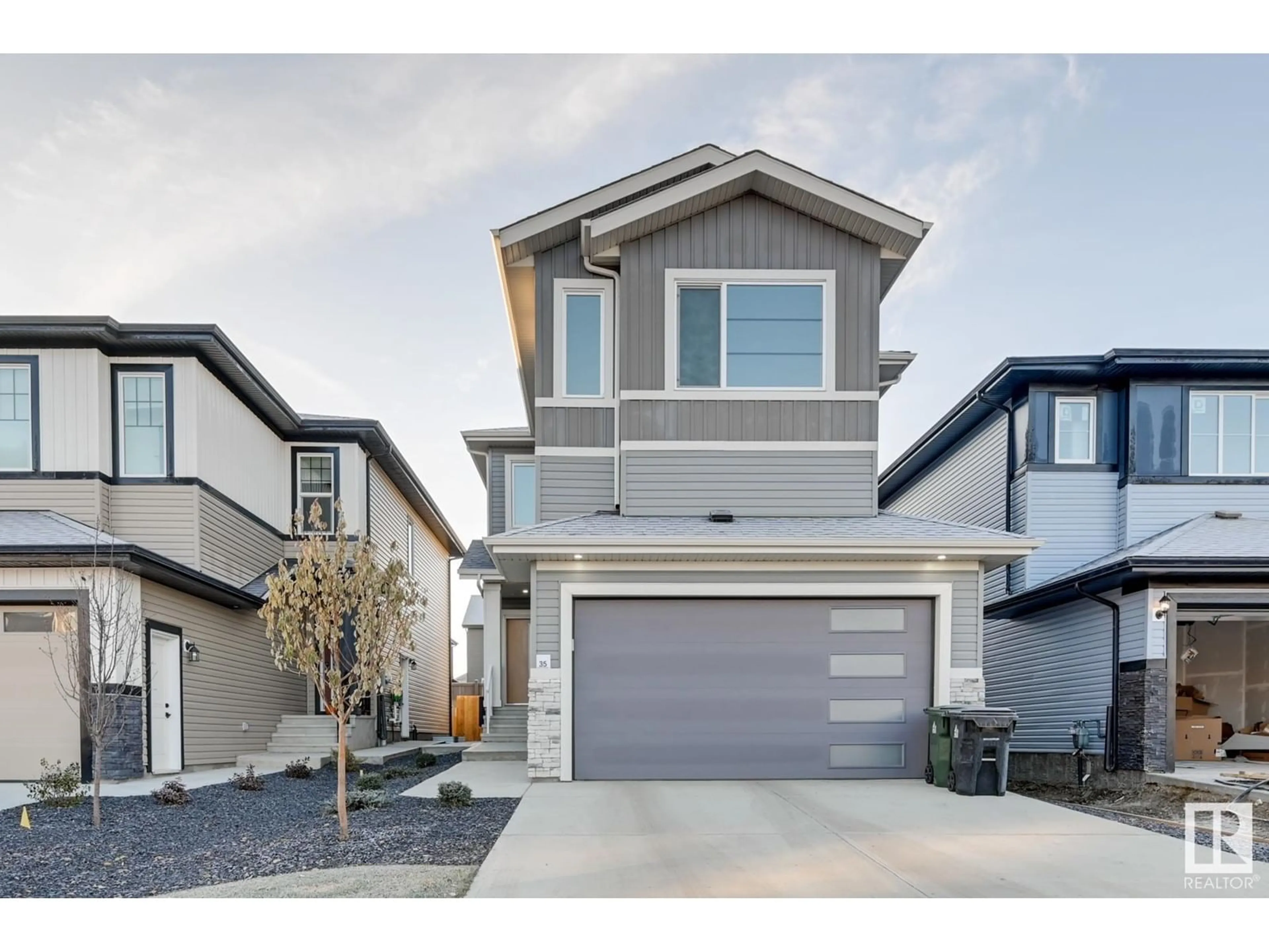 Frontside or backside of a home, the street view for 35 PENN PL, Spruce Grove Alberta T7X2W6