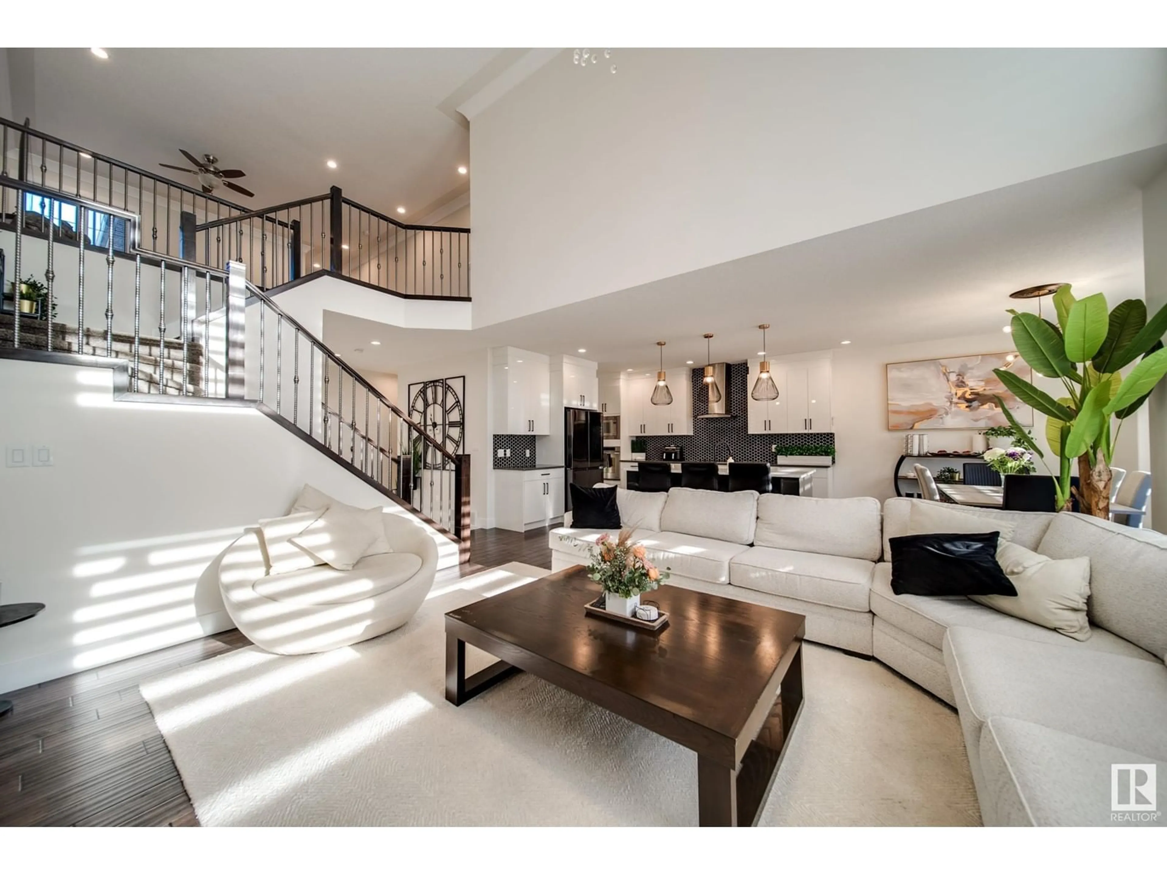 Living room, wood floors for 7731 176 AV NW, Edmonton Alberta T5Z0E2