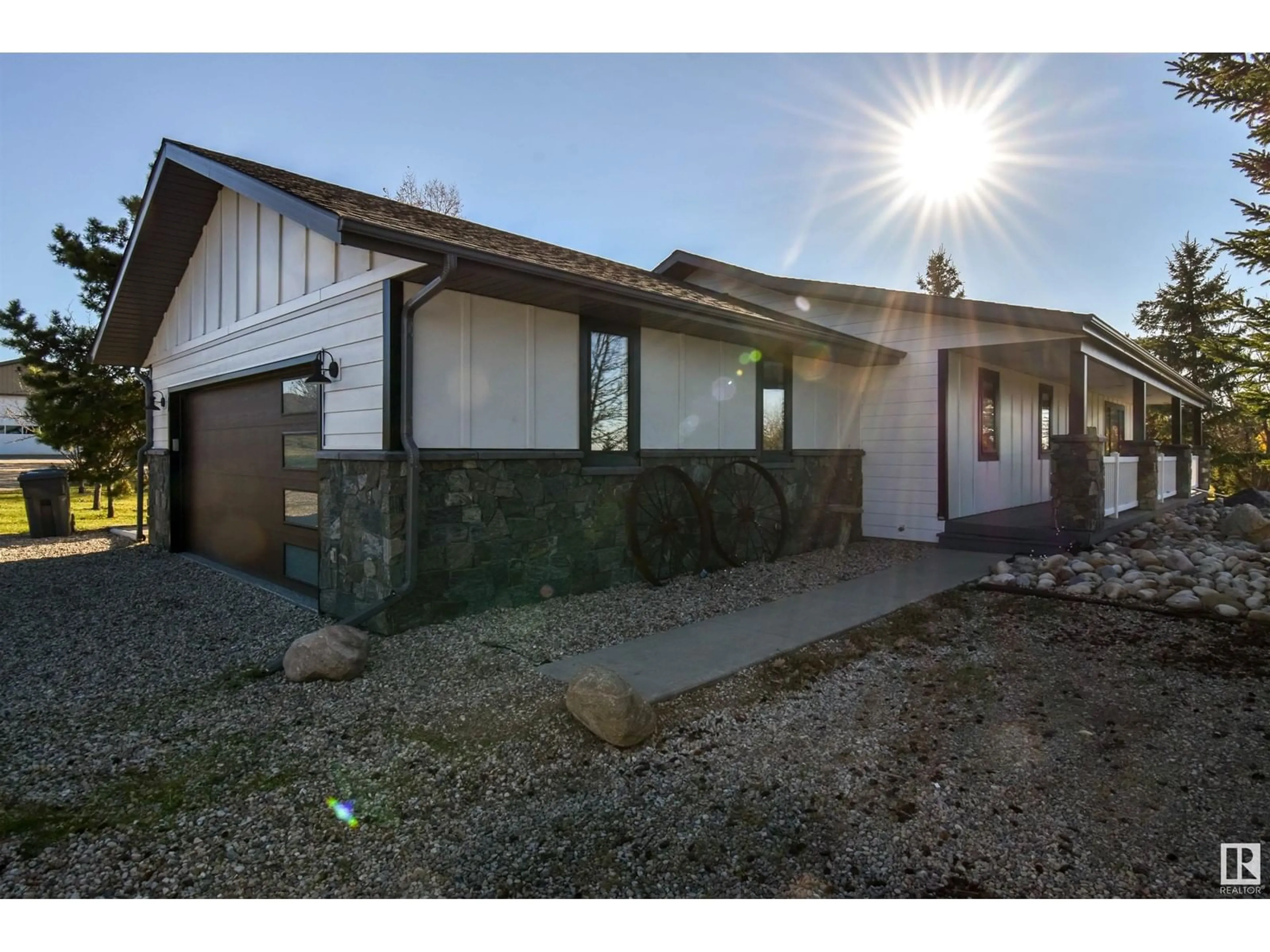 Frontside or backside of a home, the street view for 27 53302 Rge Rd 12, Rural Parkland County Alberta T7X0B9