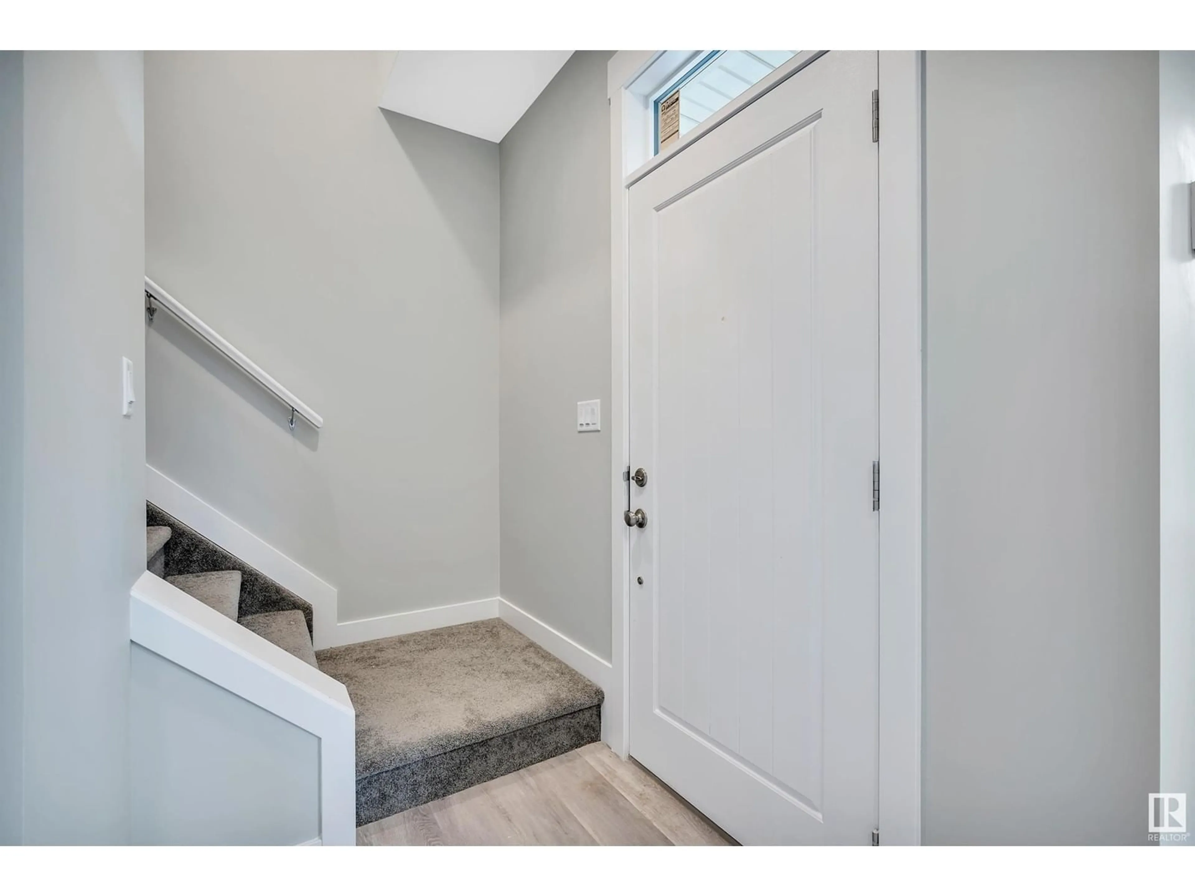 Indoor entryway, wood floors for #34 150 Everitt DR N, St. Albert Alberta T8N7R8