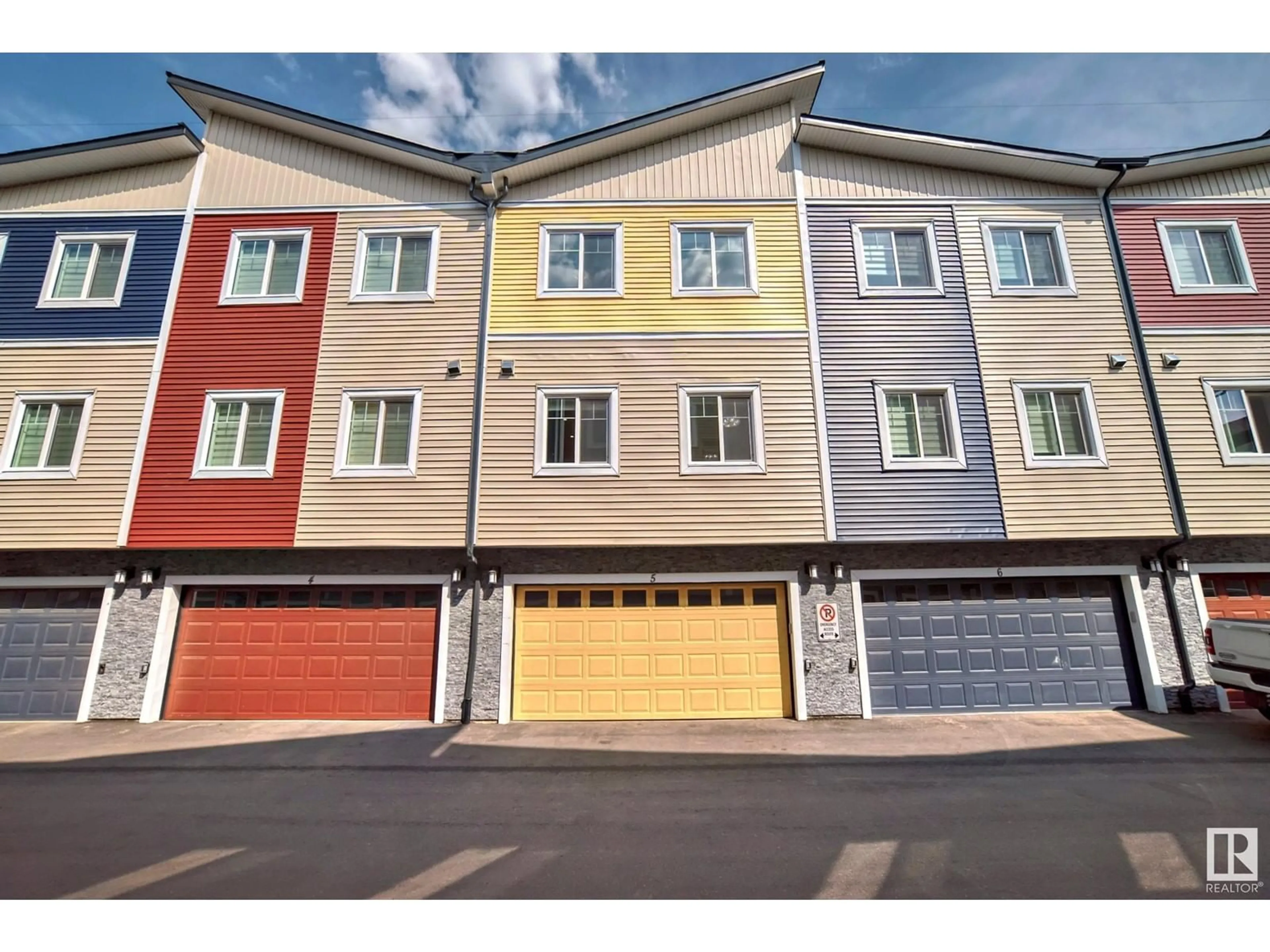 A pic from exterior of the house or condo for #13 2803 14 AV NW, Edmonton Alberta T6T2K4