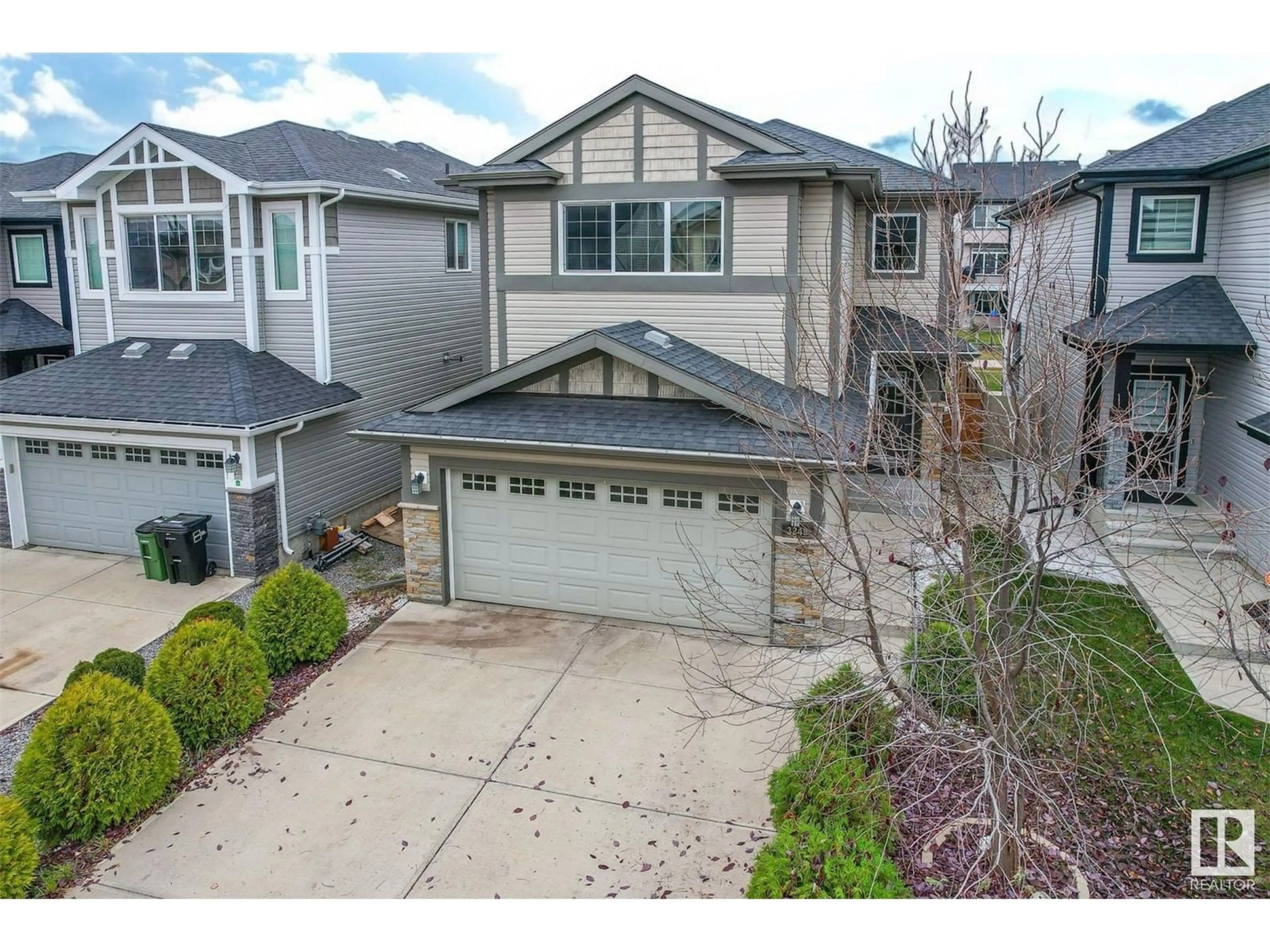 Frontside or backside of a home, the street view for 3249 ABBOTT CR SW SW, Edmonton Alberta T6W2M4