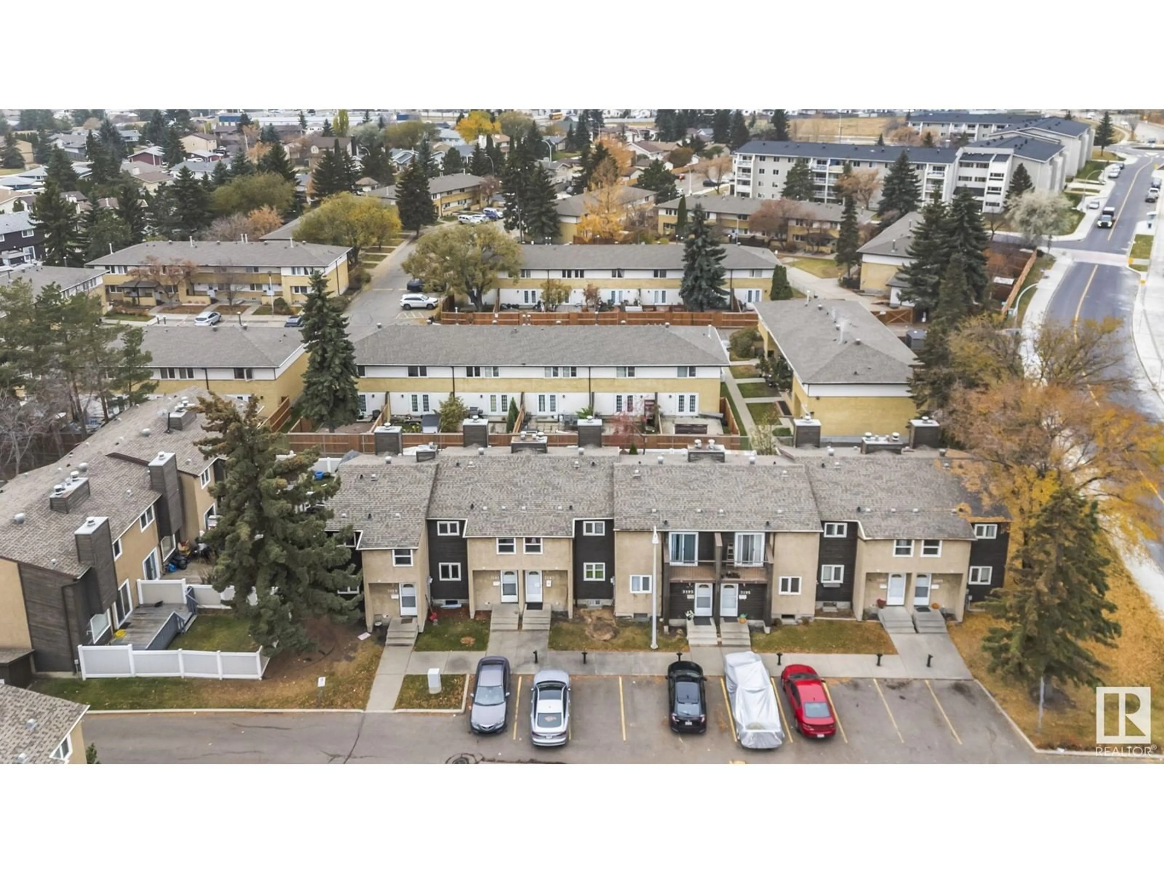 A pic from exterior of the house or condo, the street view for 3191 139 AV NW NW, Edmonton Alberta T5Y1R4