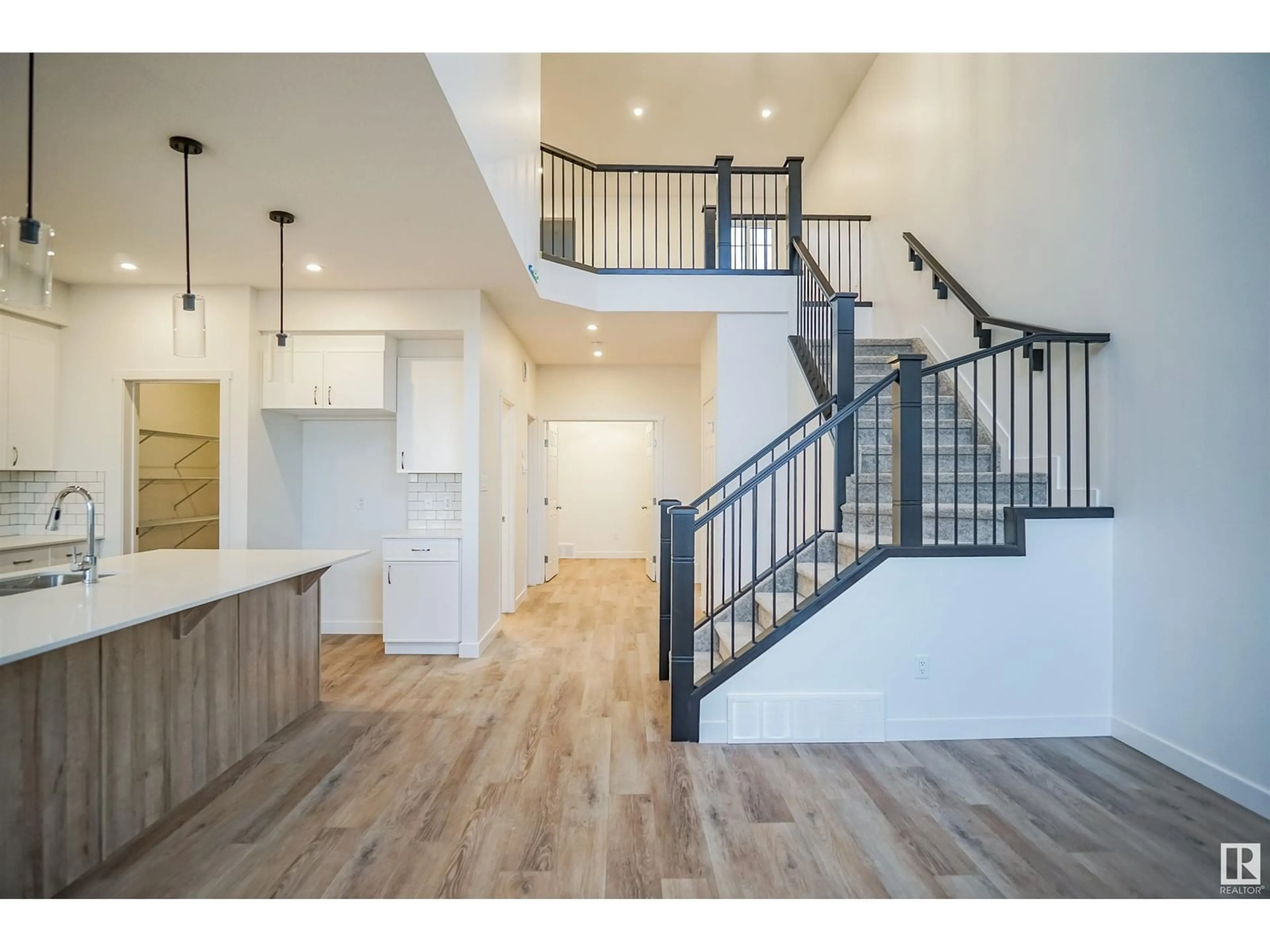 Indoor entryway, wood floors for 5125 KINNEY WY SW, Edmonton Alberta T6W1A8