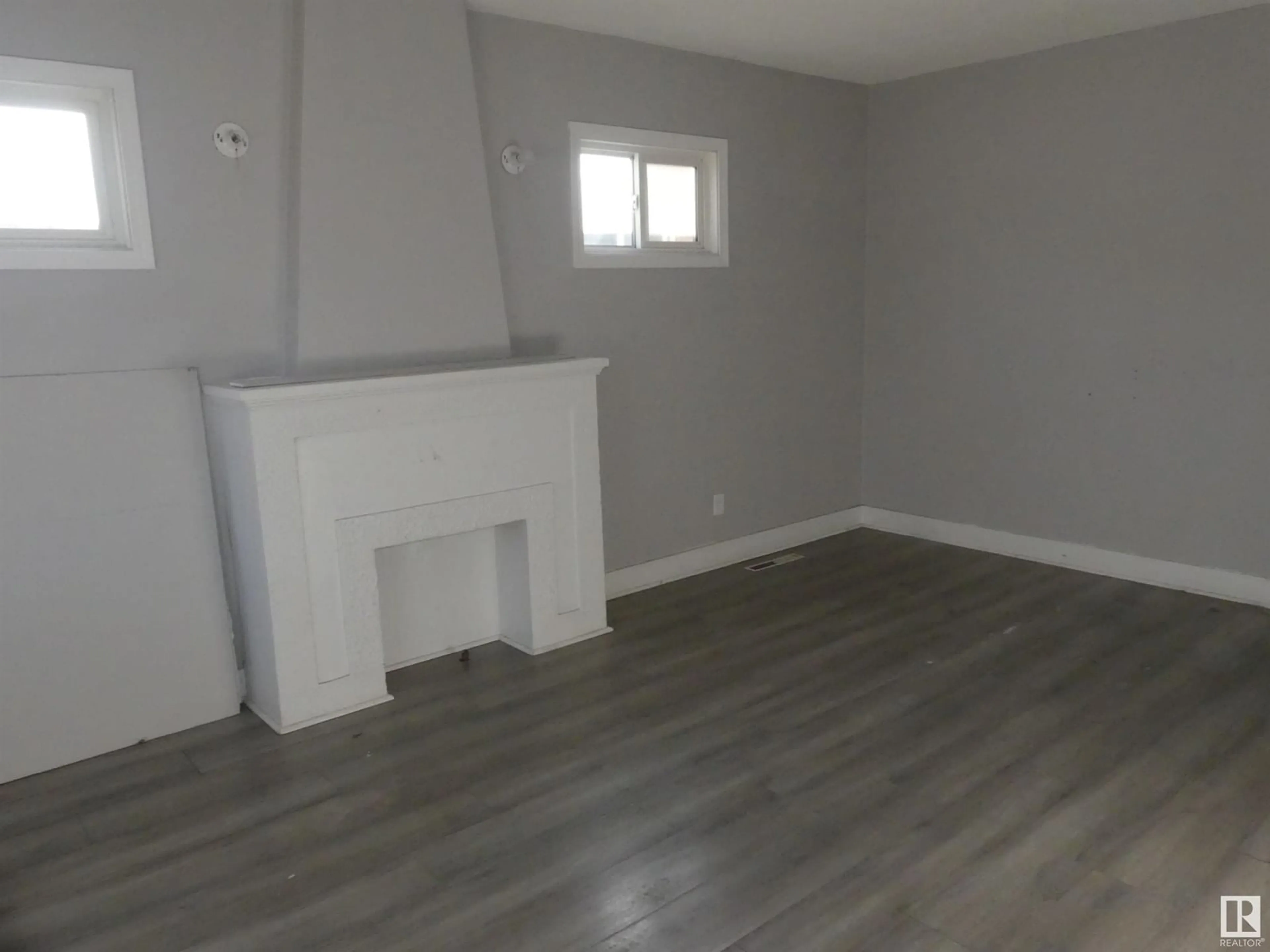 A pic of a room, not visible floor for 10840 97 ST NW, Edmonton Alberta T5H2M3