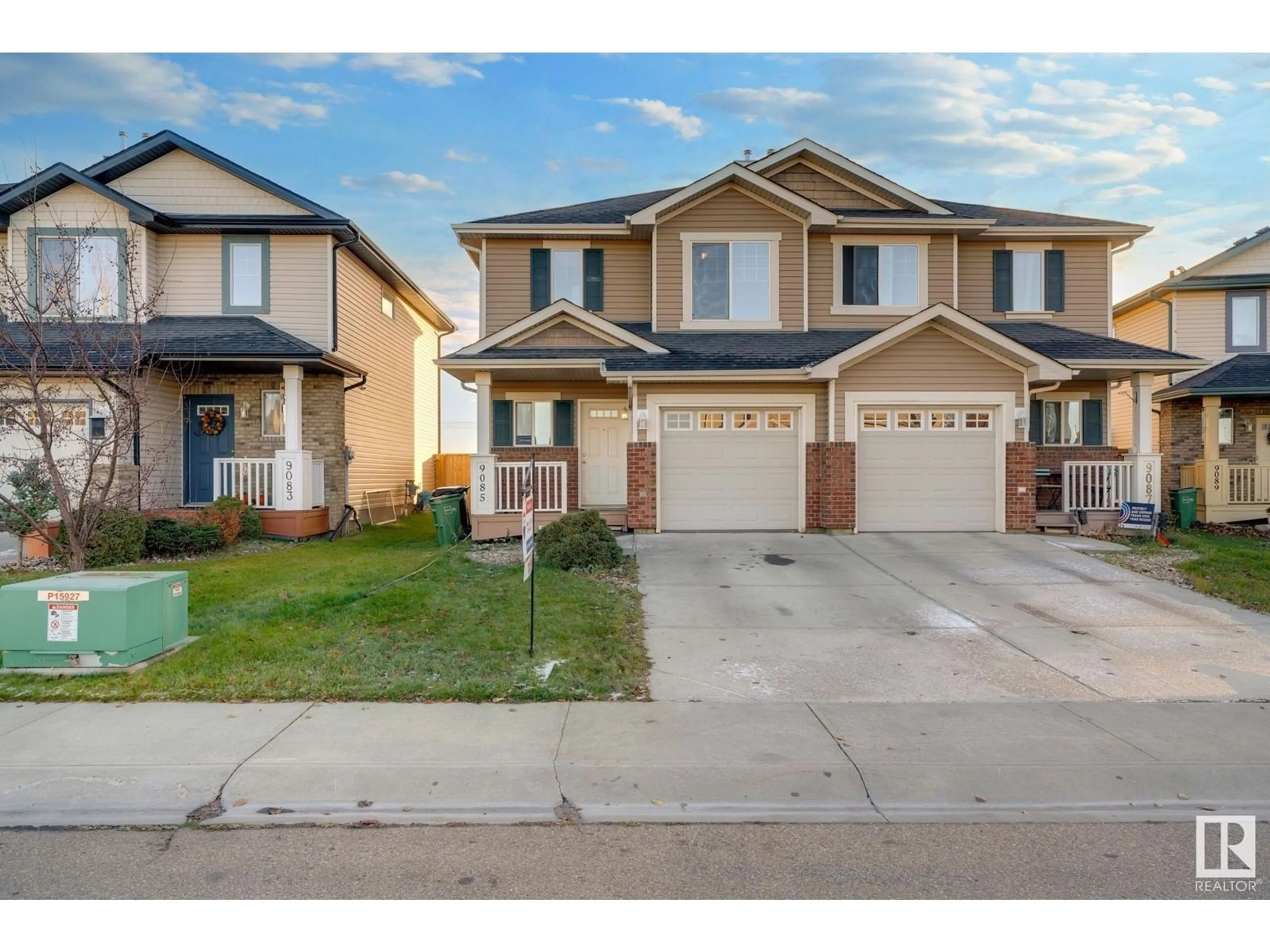 A pic from exterior of the house or condo, the street view for 9085 SCOTT CR NW, Edmonton Alberta T6R0E7