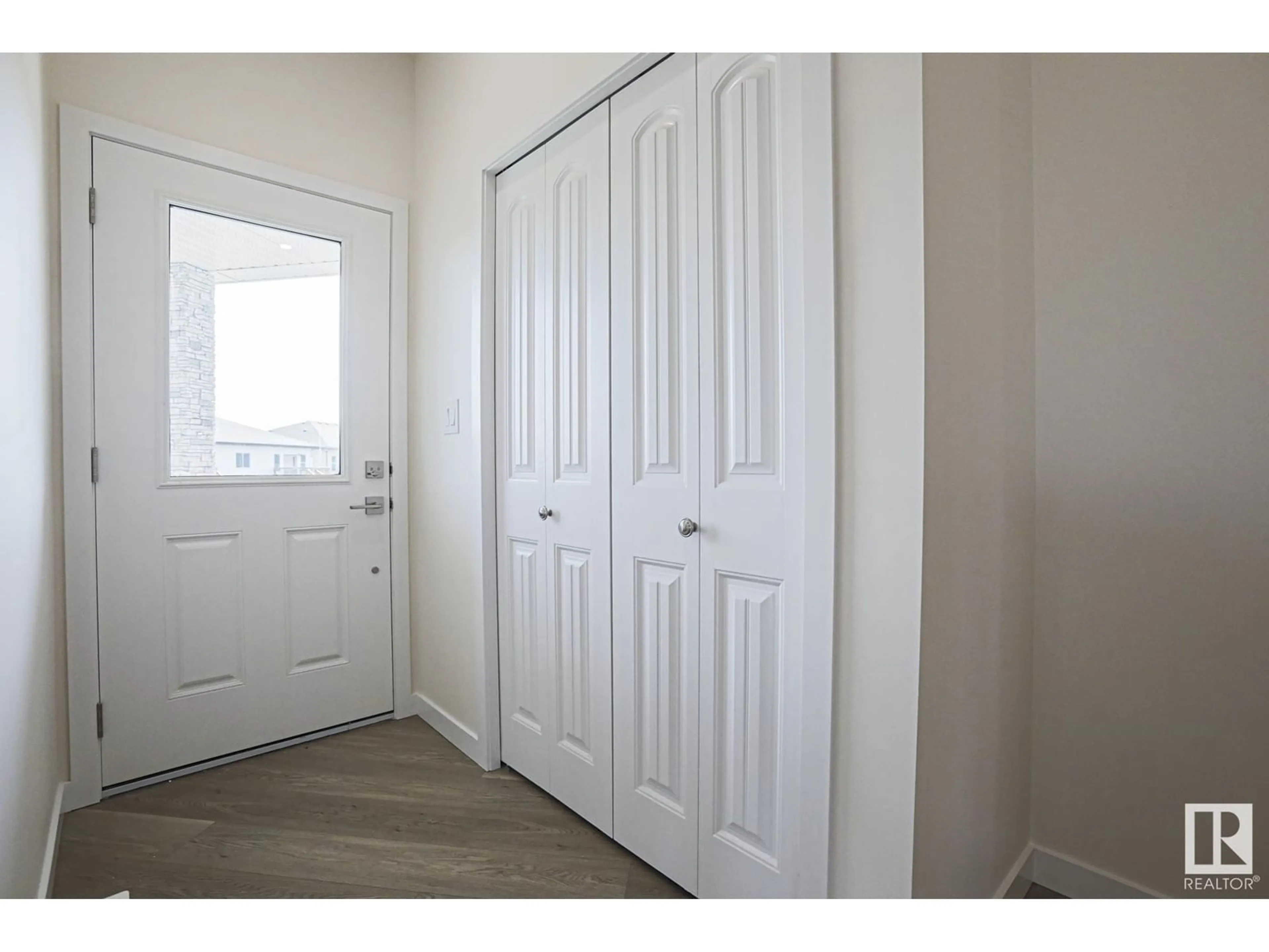 Indoor entryway, wood floors for #8 11 DALTON LI, Spruce Grove Alberta T7X2X8