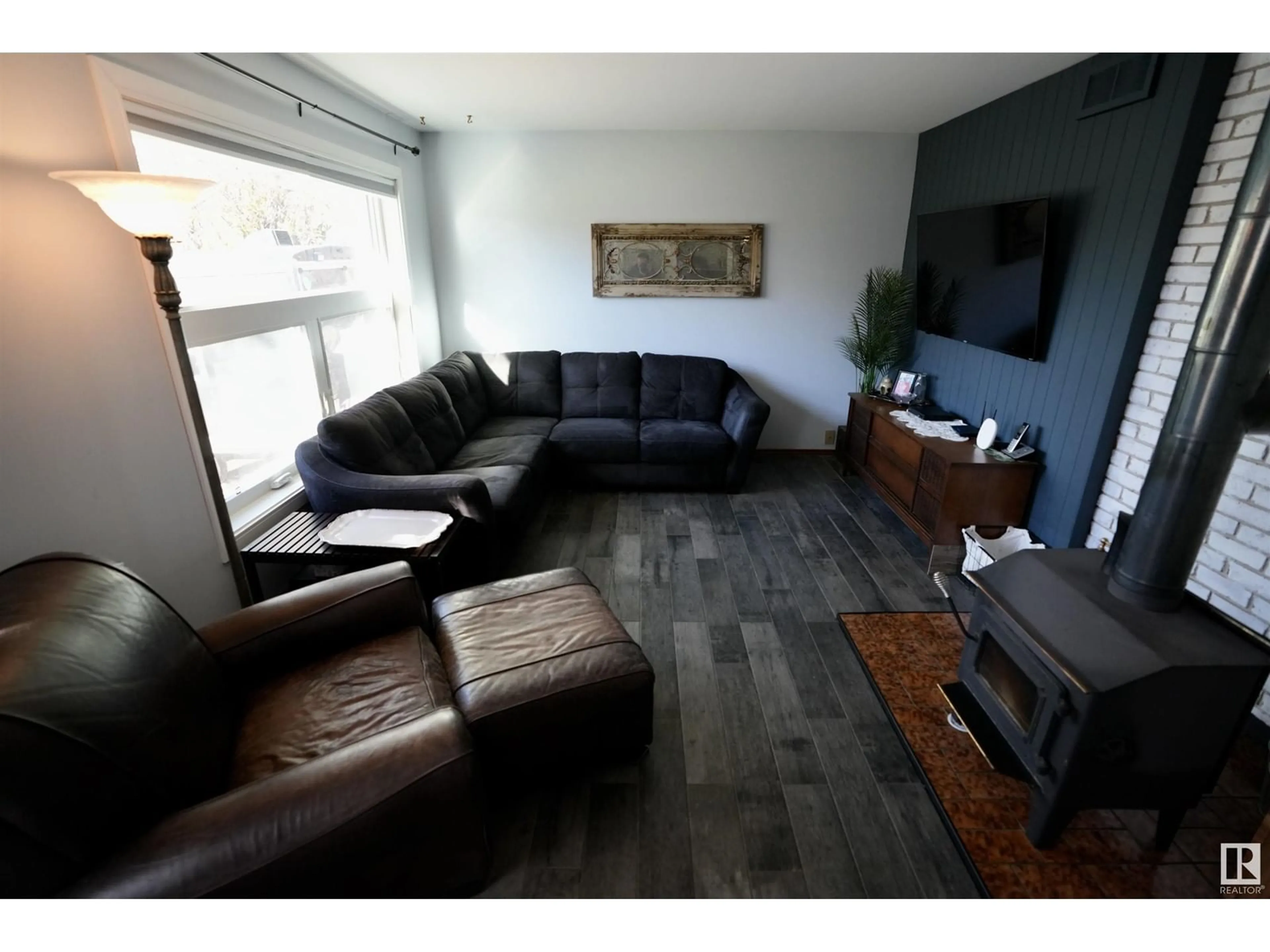 Living room, wood floors for 39 POINT DR, Rural St. Paul County Alberta T0A3A0