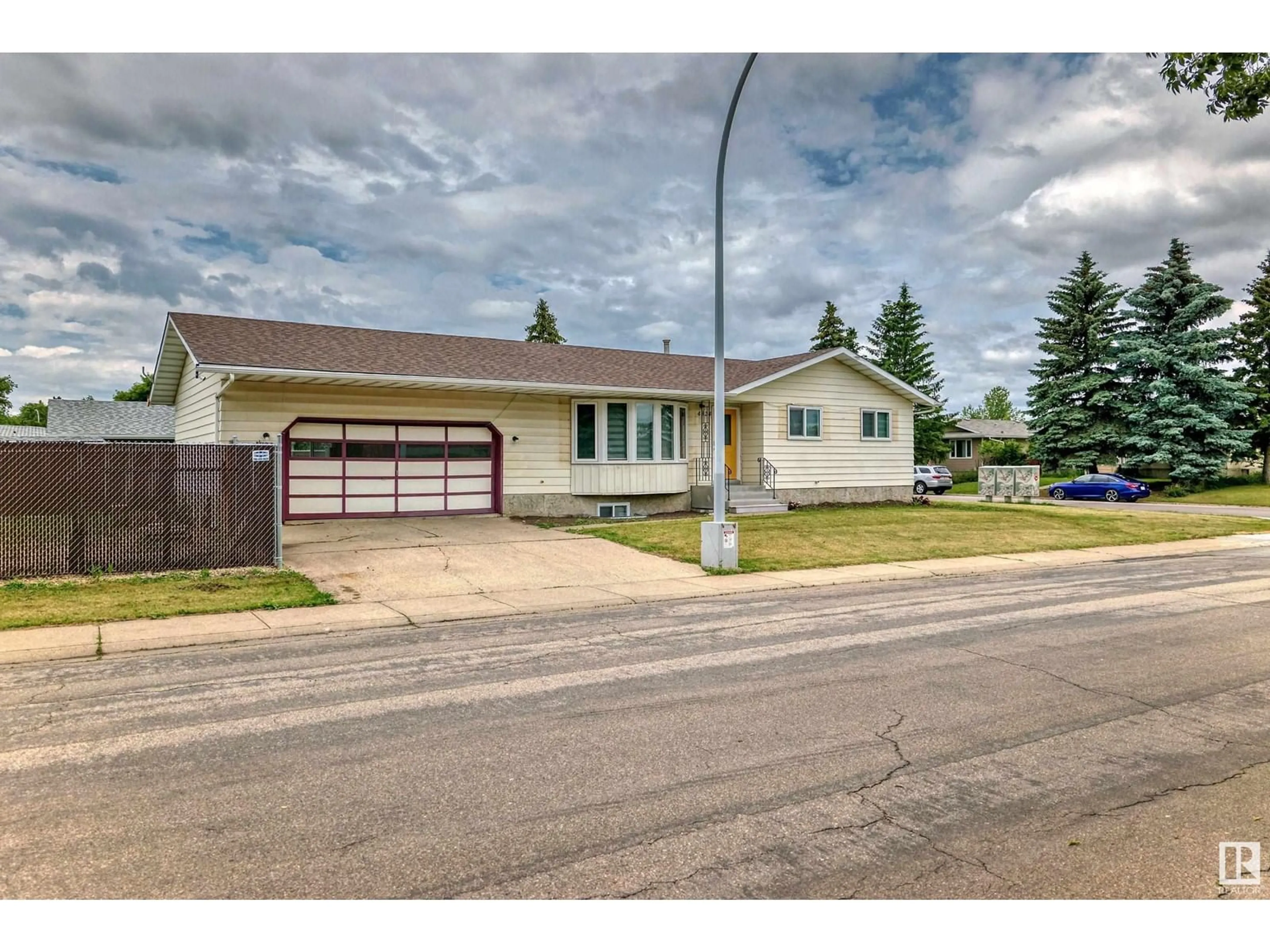 A pic from exterior of the house or condo, the street view for 4324 73 ST NW, Edmonton Alberta T6K0V7