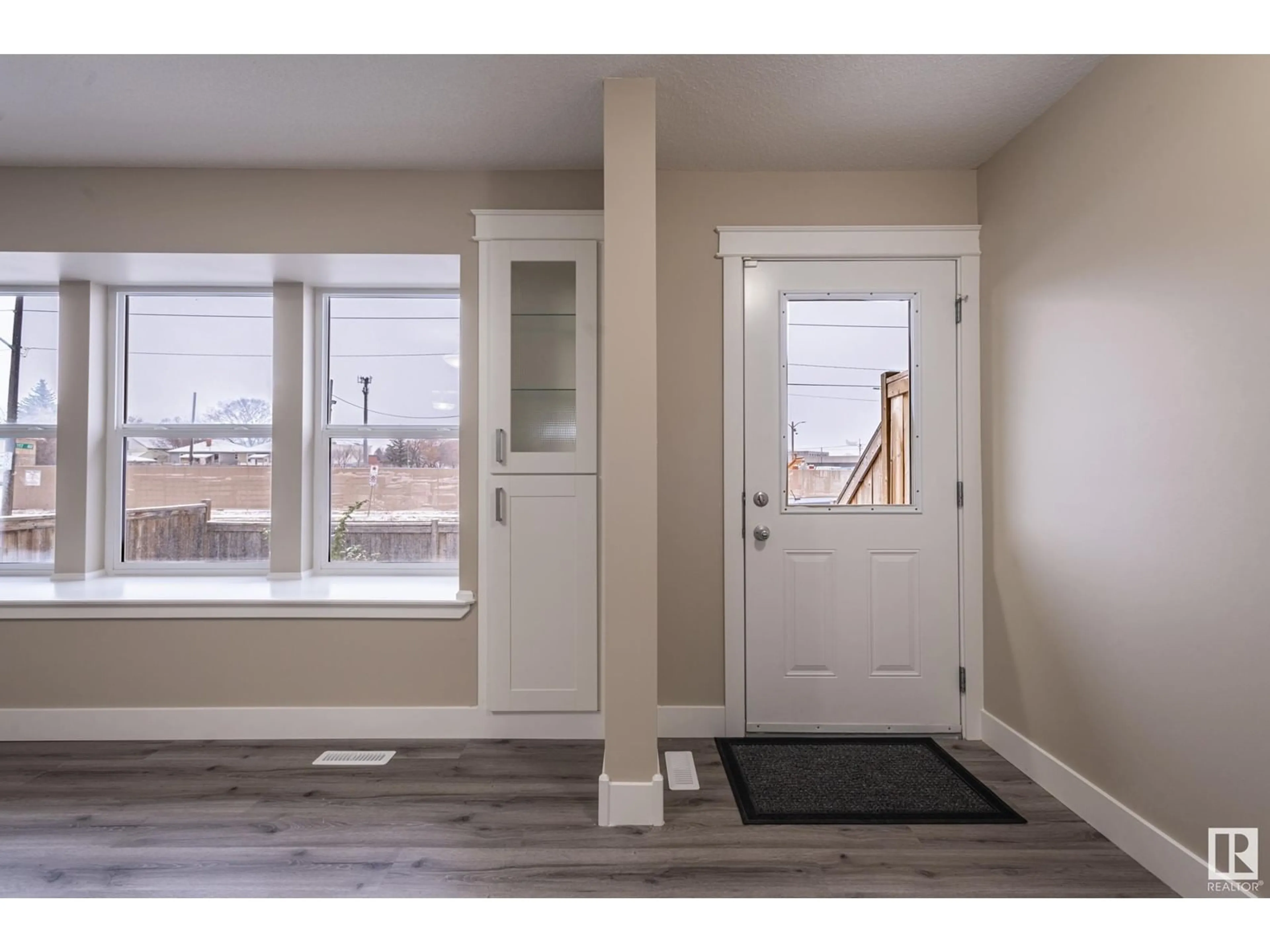 Indoor entryway, wood floors for 11638 80 ST NW, Edmonton Alberta T5B2N2