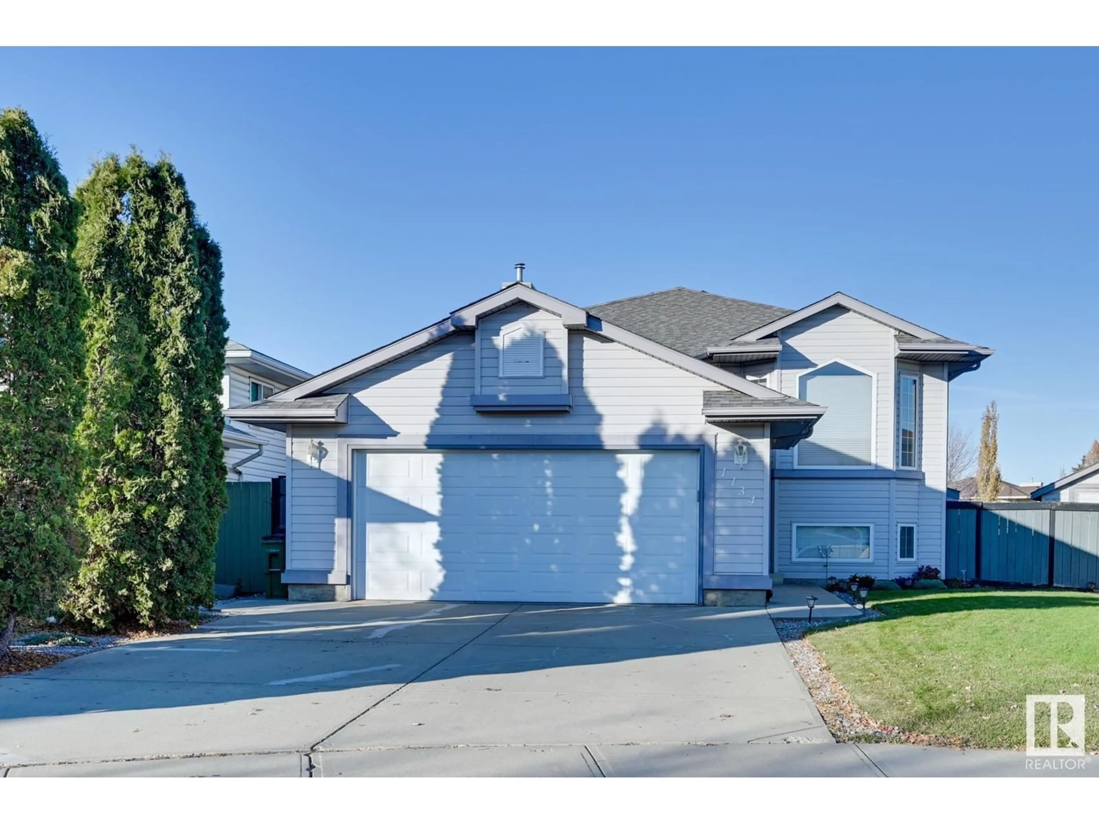 Frontside or backside of a home, the street view for 1134 KANE WD NW, Edmonton Alberta T6L6T6