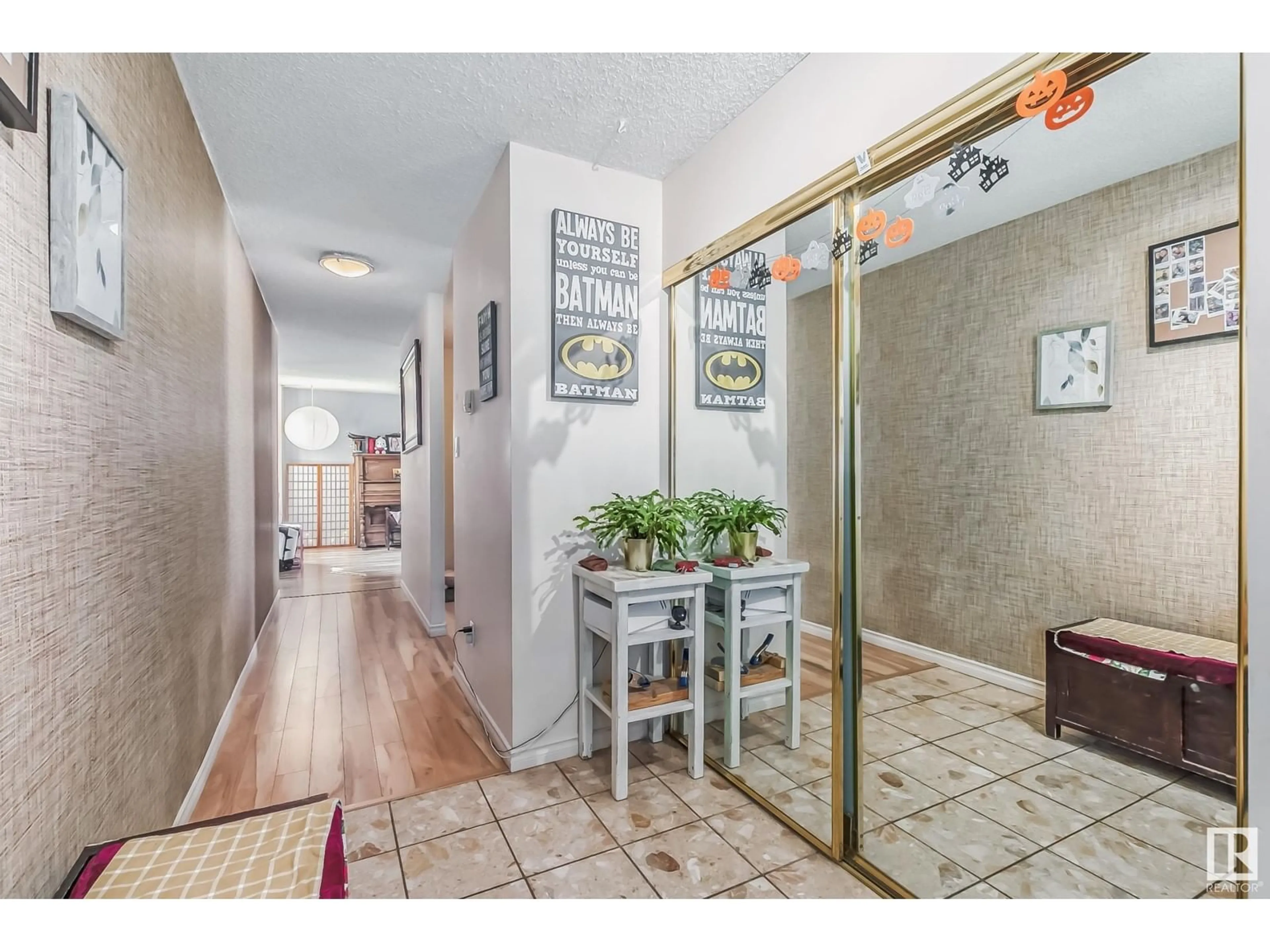 Indoor entryway, wood floors for #902 9921 104 ST NW, Edmonton Alberta T5K2K3