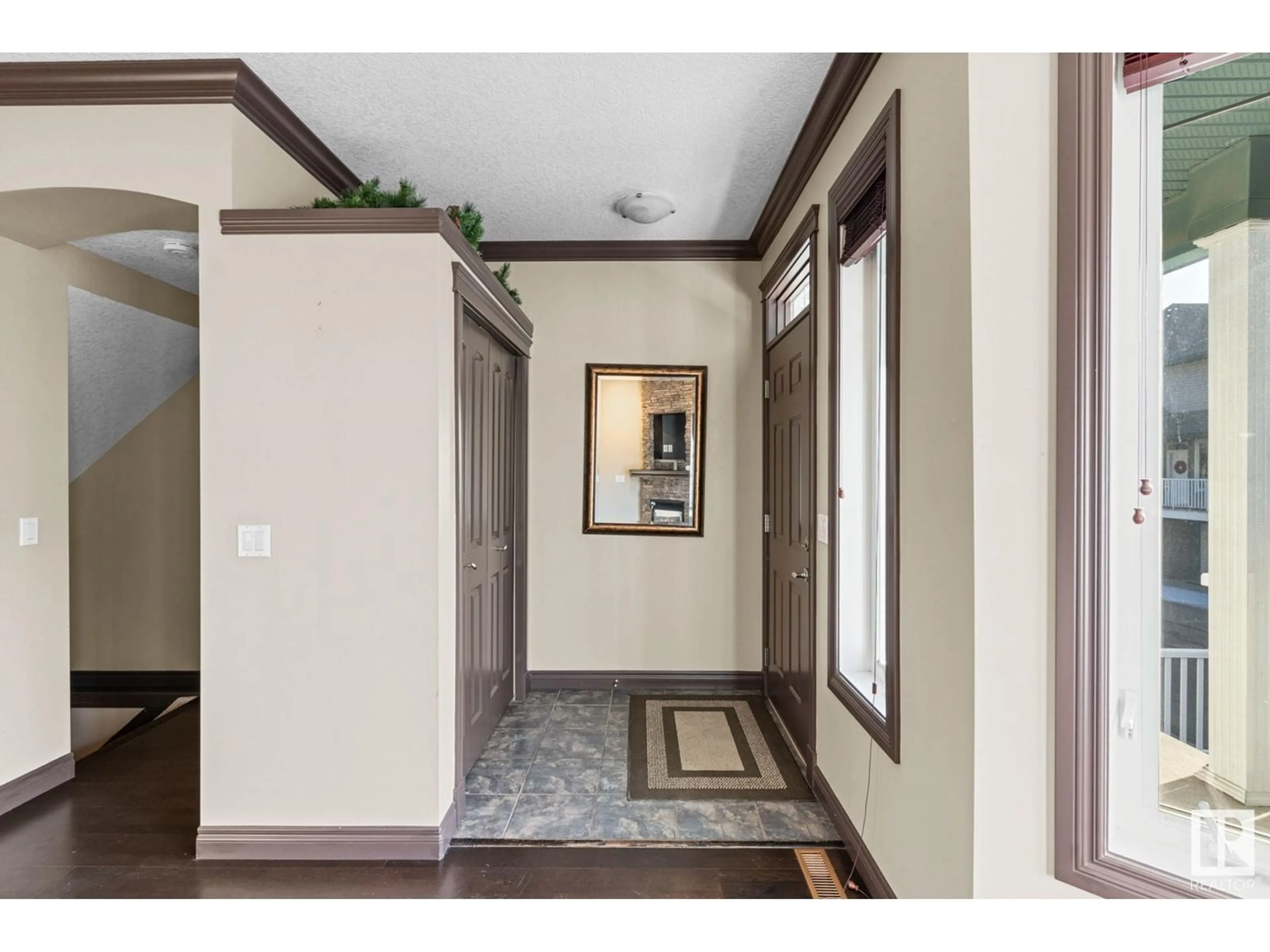 Indoor entryway, wood floors for #4 903 RUTHERFORD RD SW, Edmonton Alberta T6W1P5