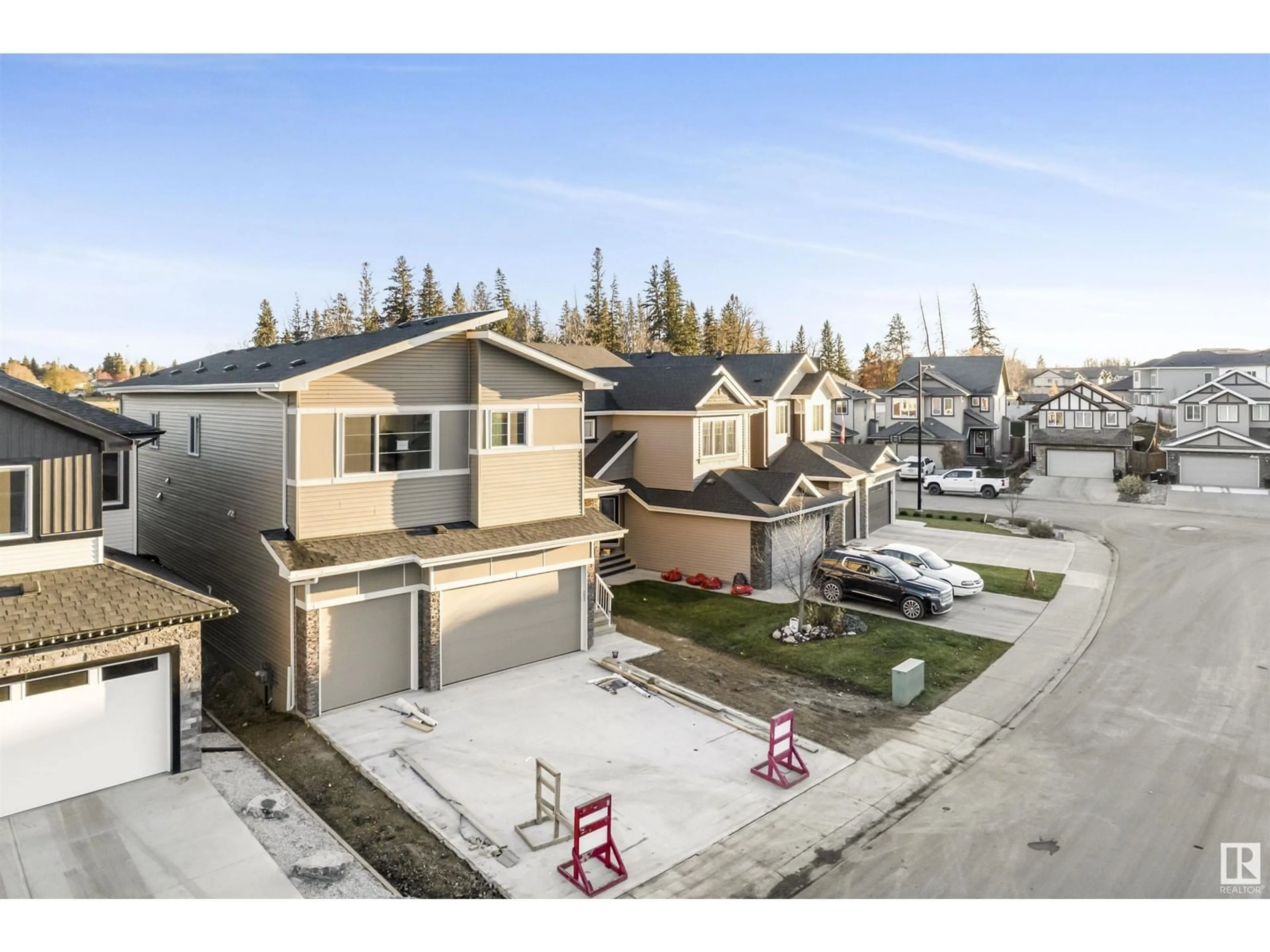 Frontside or backside of a home, the street view for 6 MEADOWBROOK WY, Spruce Grove Alberta T7X0W2