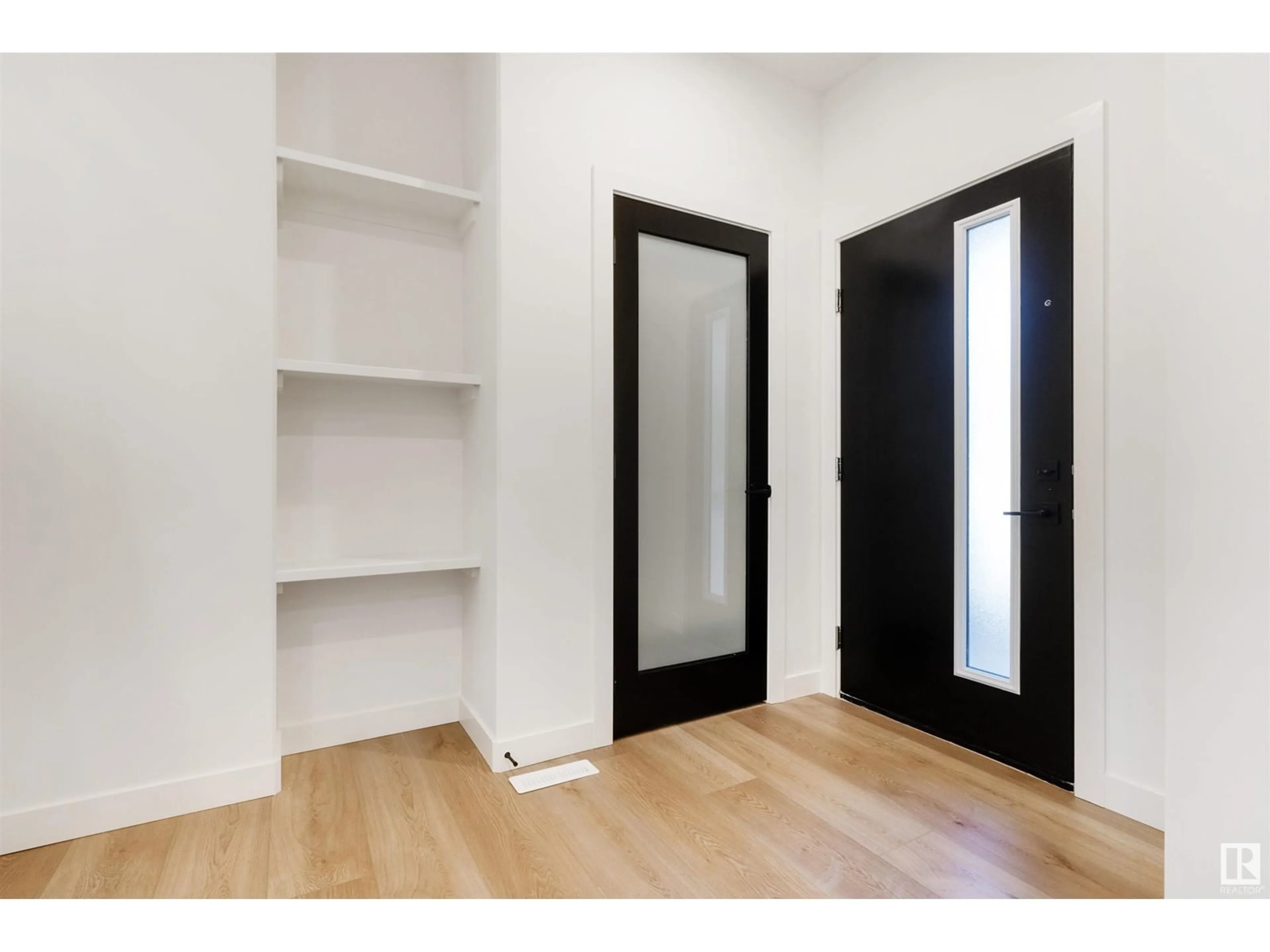 Storage room or clothes room or walk-in closet for 46 GRASSVIEW CR, Spruce Grove Alberta T7X3G1