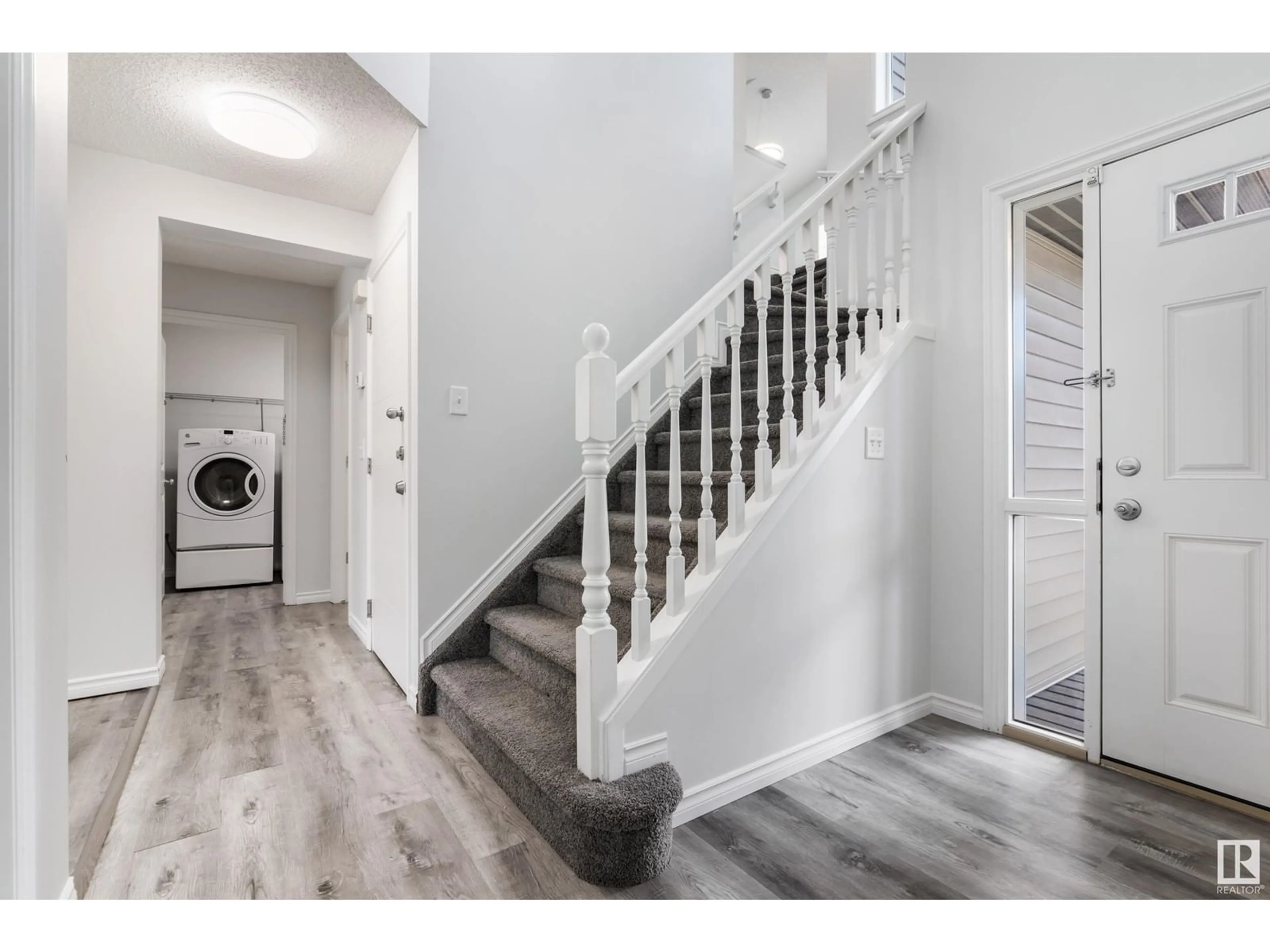 Indoor entryway, wood floors for 1723 61 ST SW, Edmonton Alberta T6X0W3