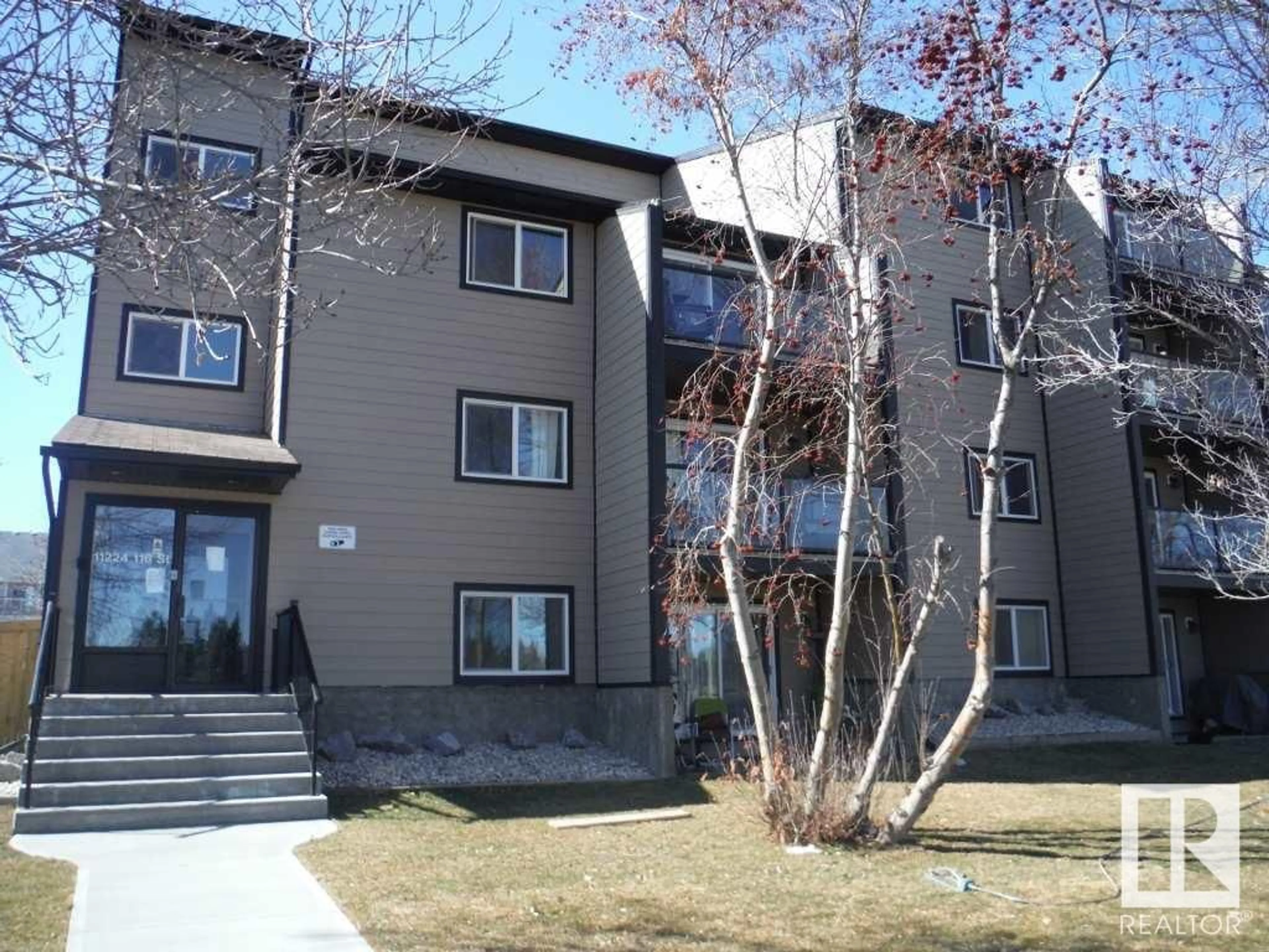 A pic from exterior of the house or condo, the front or back of building for #307 11224 116 ST NW, Edmonton Alberta T5G2W1