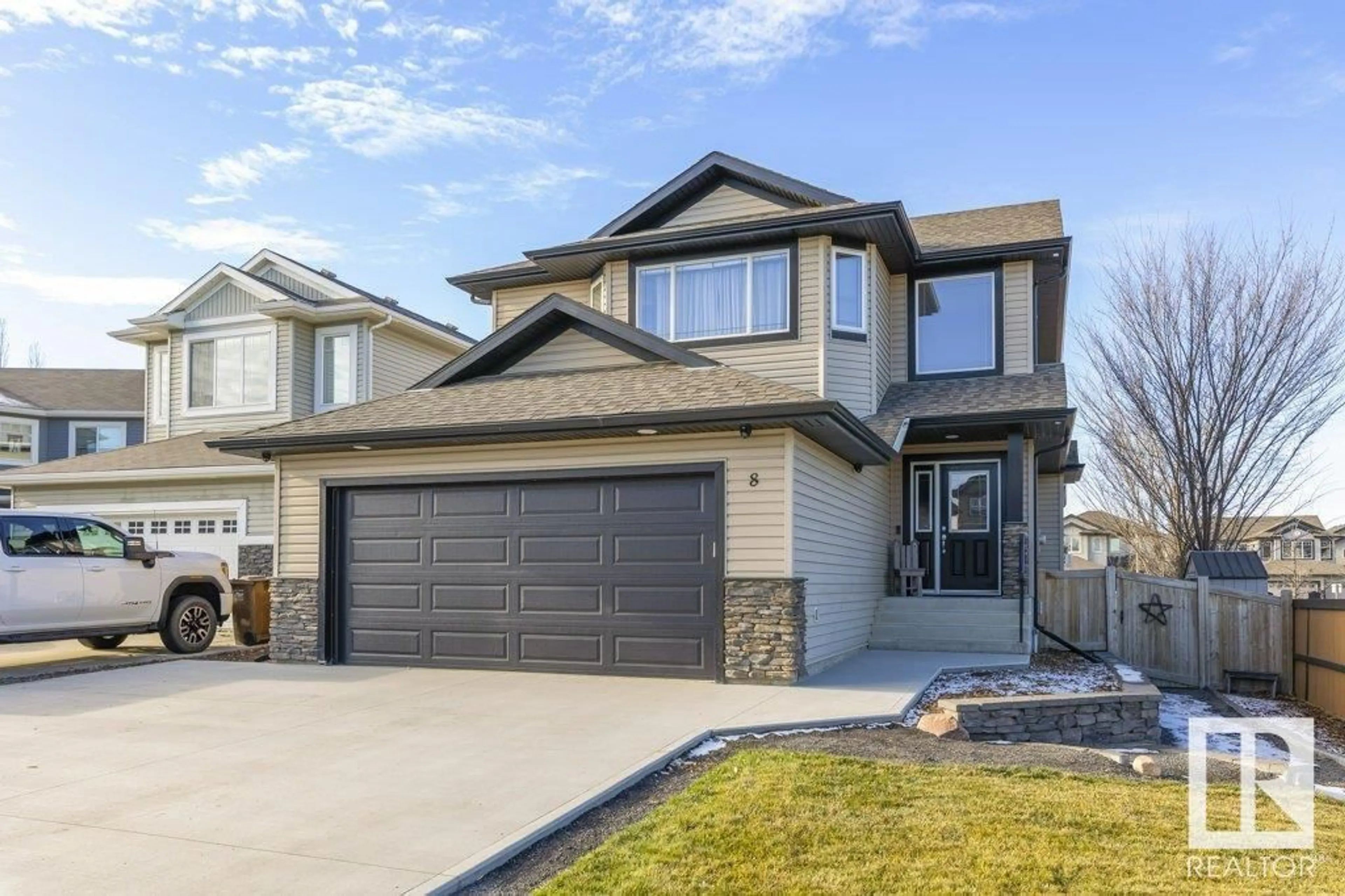 Frontside or backside of a home, the street view for 8 NORTHSTAR CL, St. Albert Alberta T8N3K3