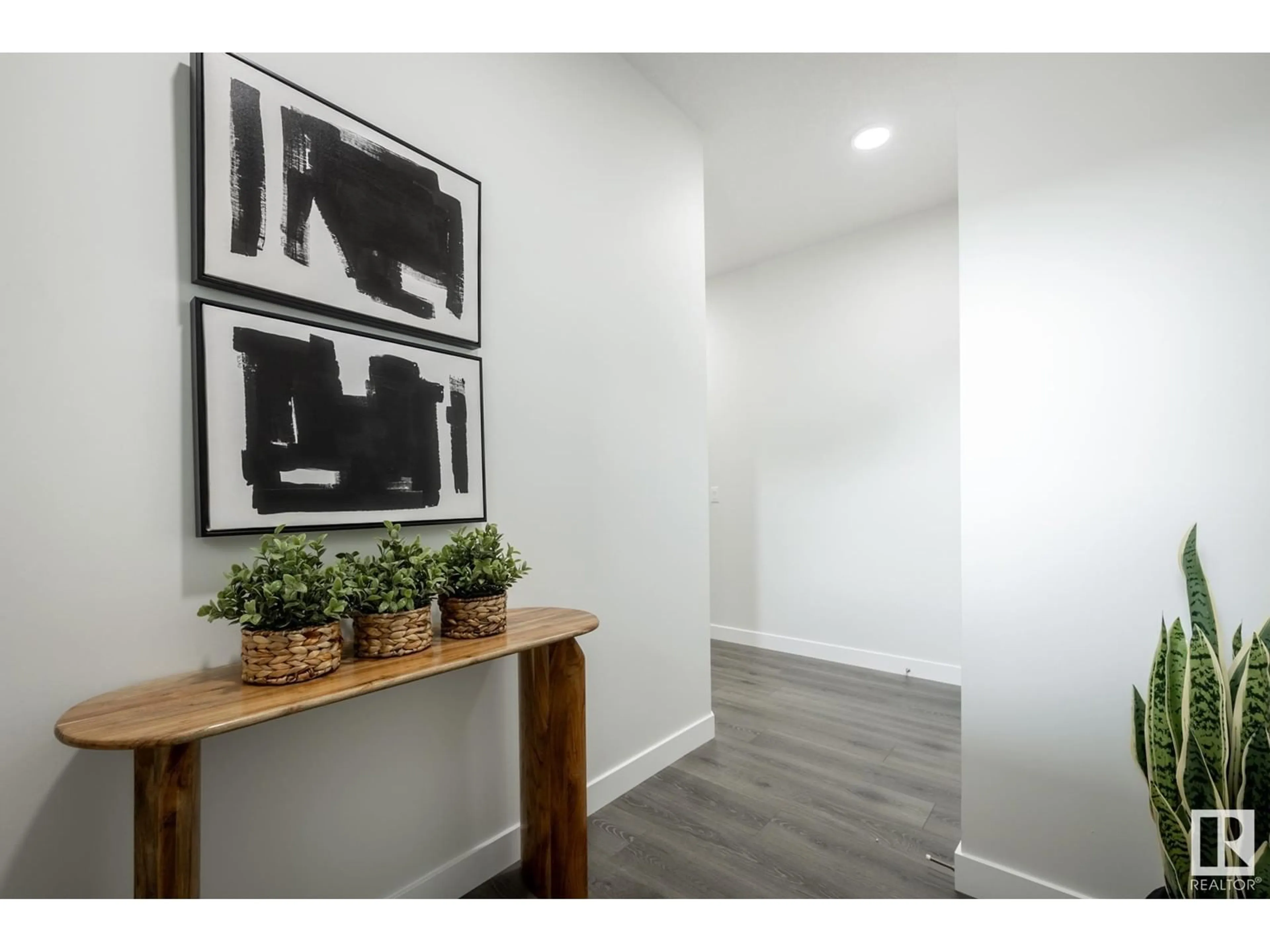 Indoor entryway, wood floors for 4031 208 ST NW, Edmonton Alberta T6M3C7