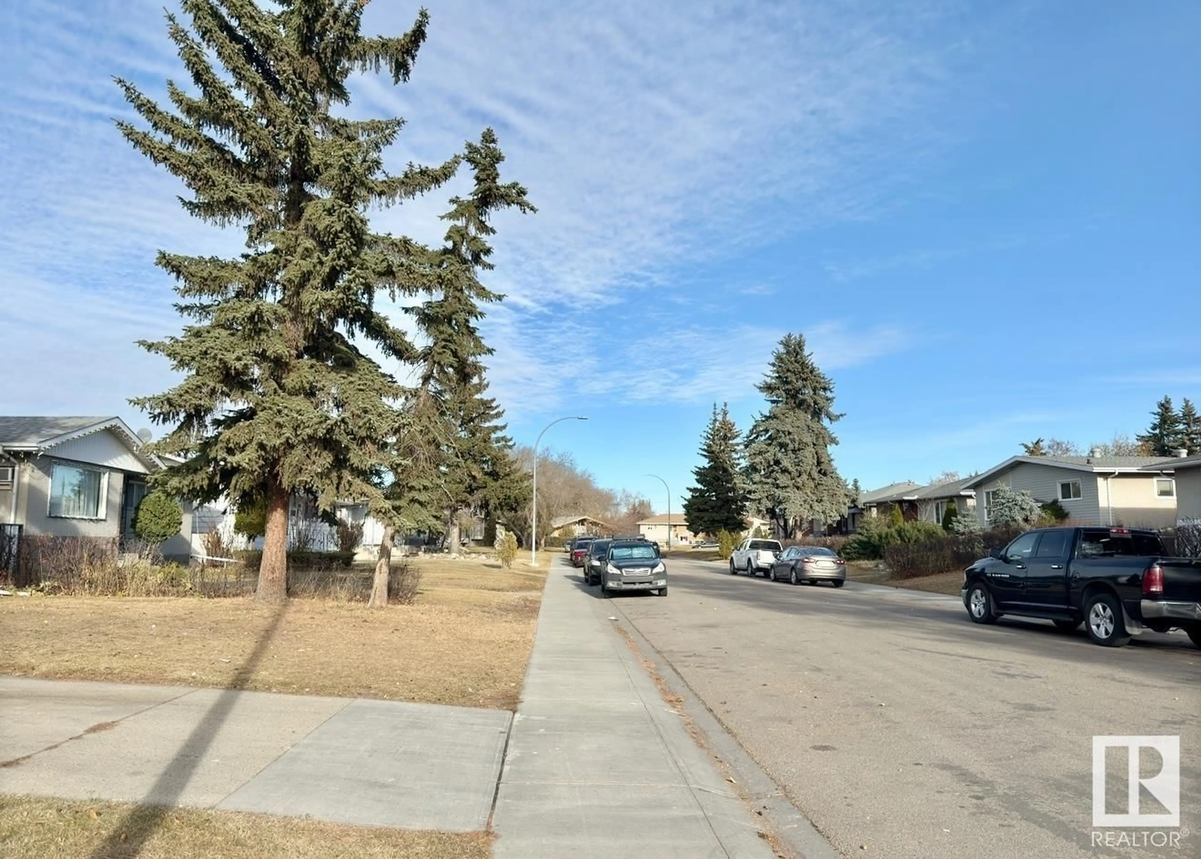 A pic from exterior of the house or condo, the street view for 13208 102 ST NW, Edmonton Alberta T5E4J8