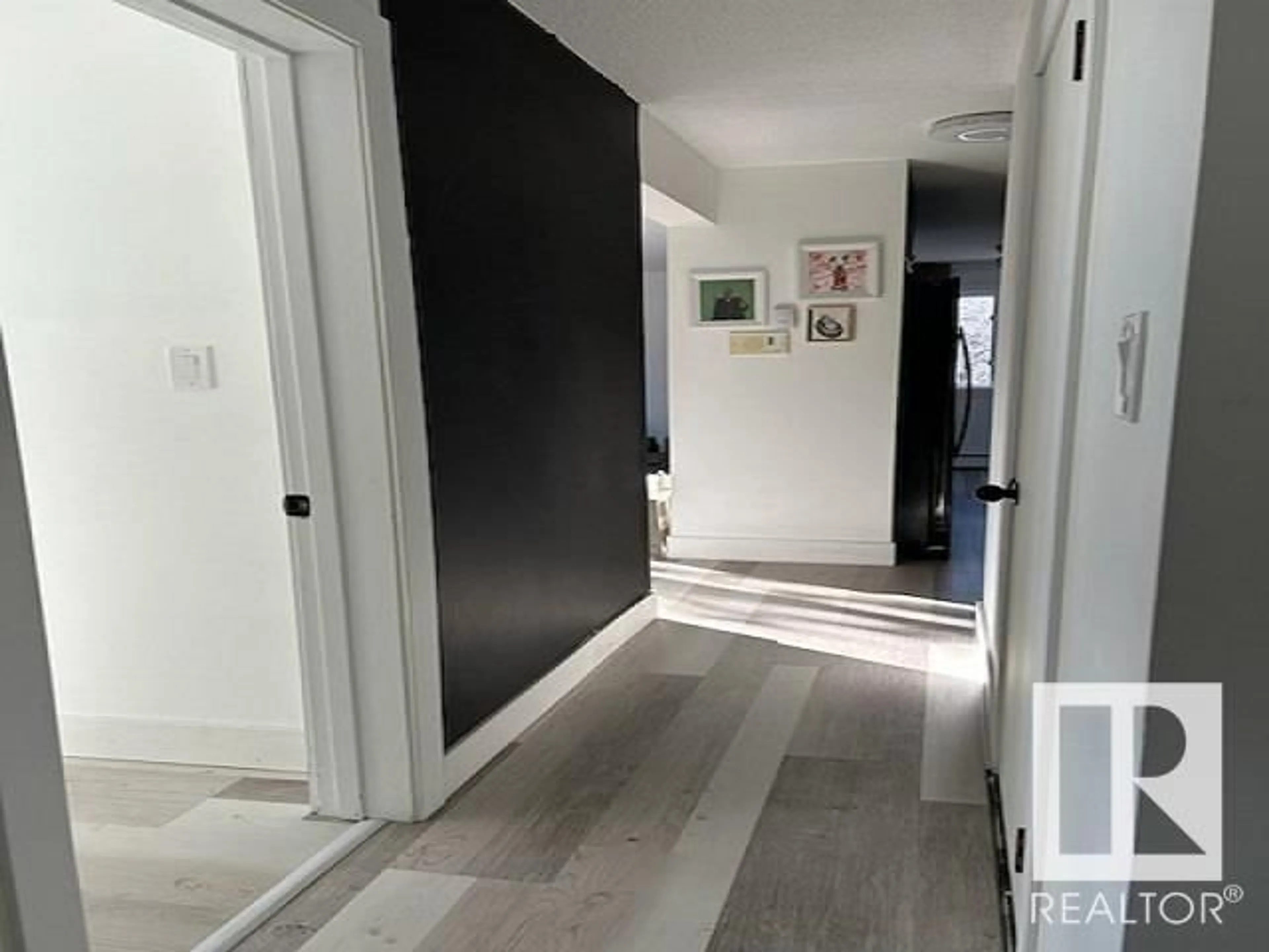 Indoor entryway, wood floors for #307 10720 127 ST NW, Edmonton Alberta T5M0S3