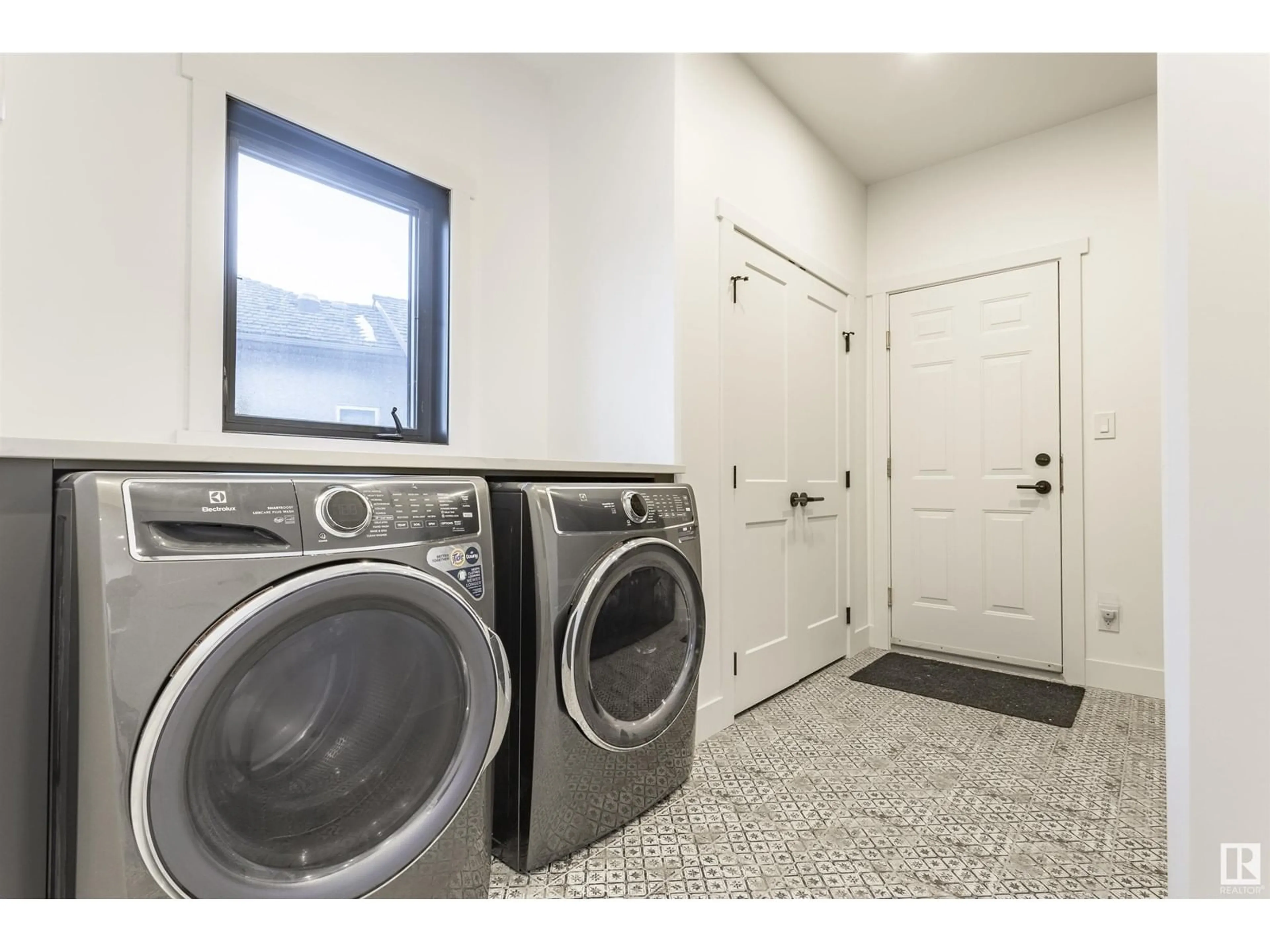 Laundry room for 92 NOTTINGHAM HB, Sherwood Park Alberta T8A6G2