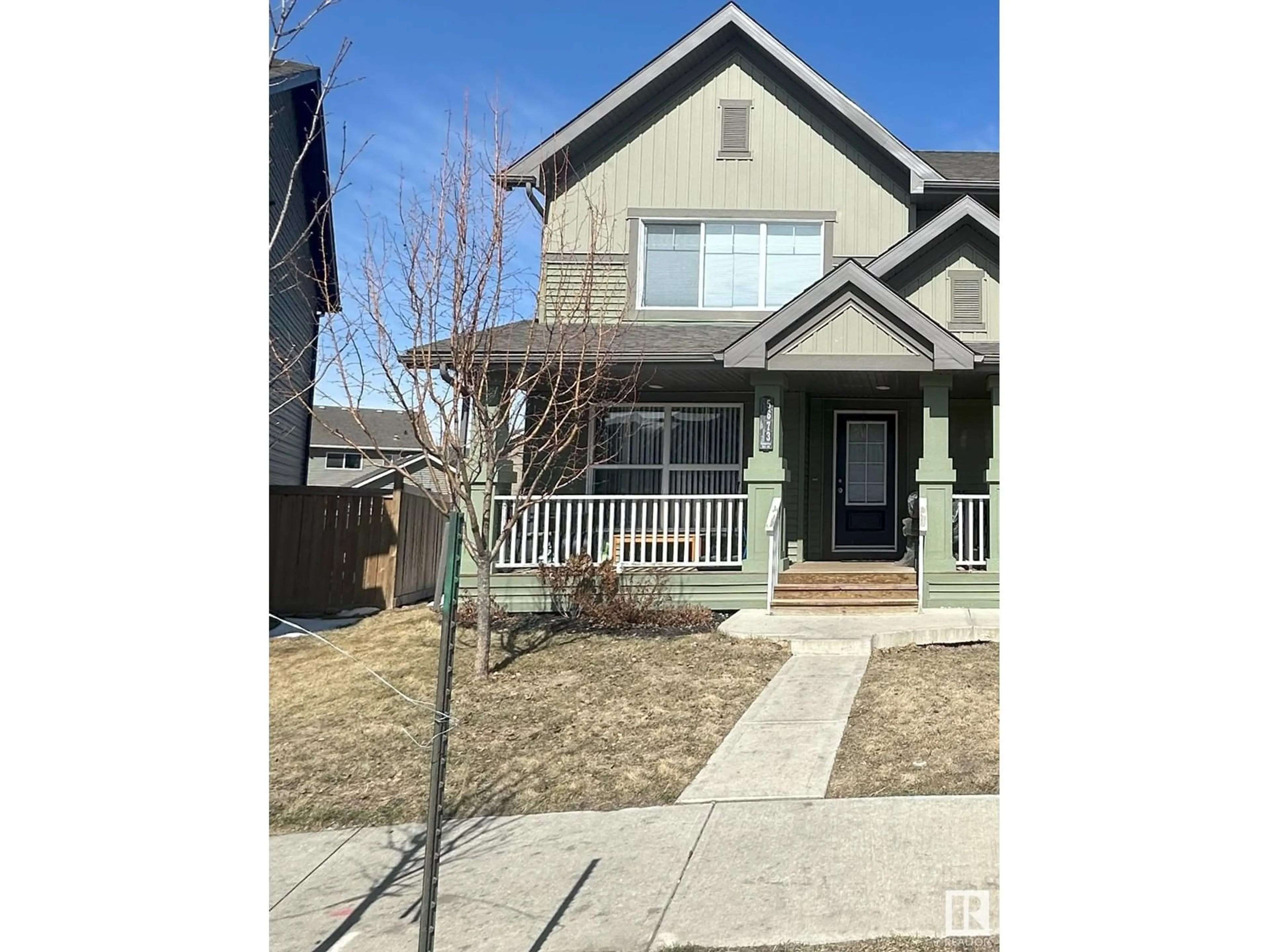 Frontside or backside of a home, the street view for 5673 CRABAPPLE WY SW, Edmonton Alberta T6W1W9