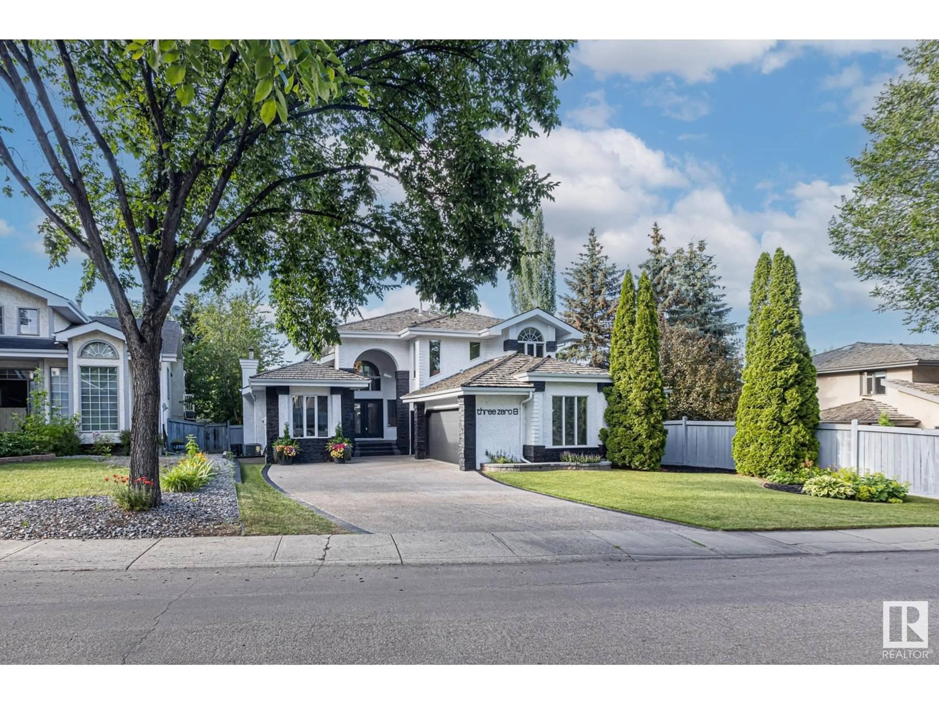 Frontside or backside of a home, the street view for 308 O'Connor CL NW NW, Edmonton Alberta T6R1L6