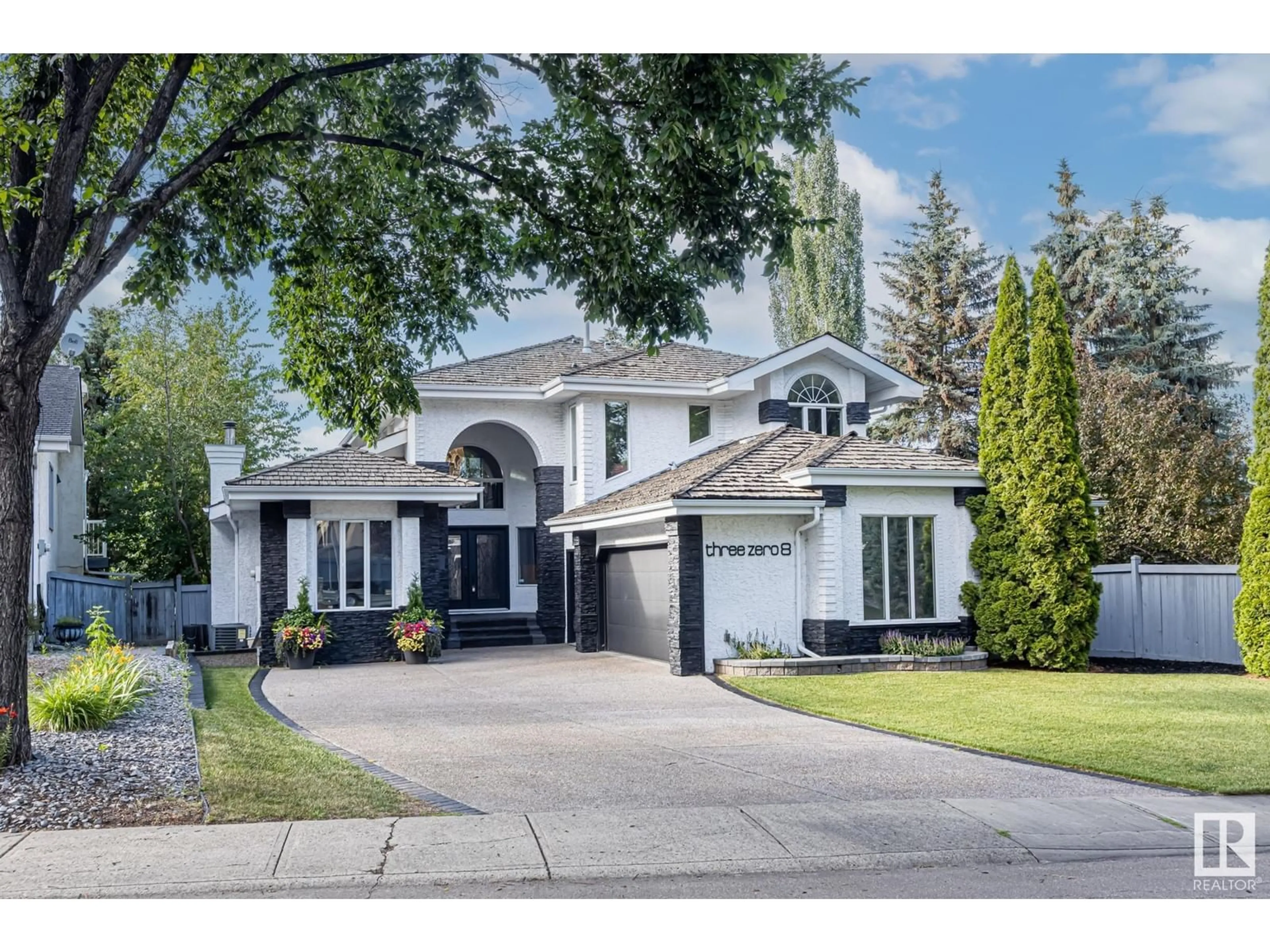 Frontside or backside of a home, the street view for 308 O'Connor CL NW NW, Edmonton Alberta T6R1L6