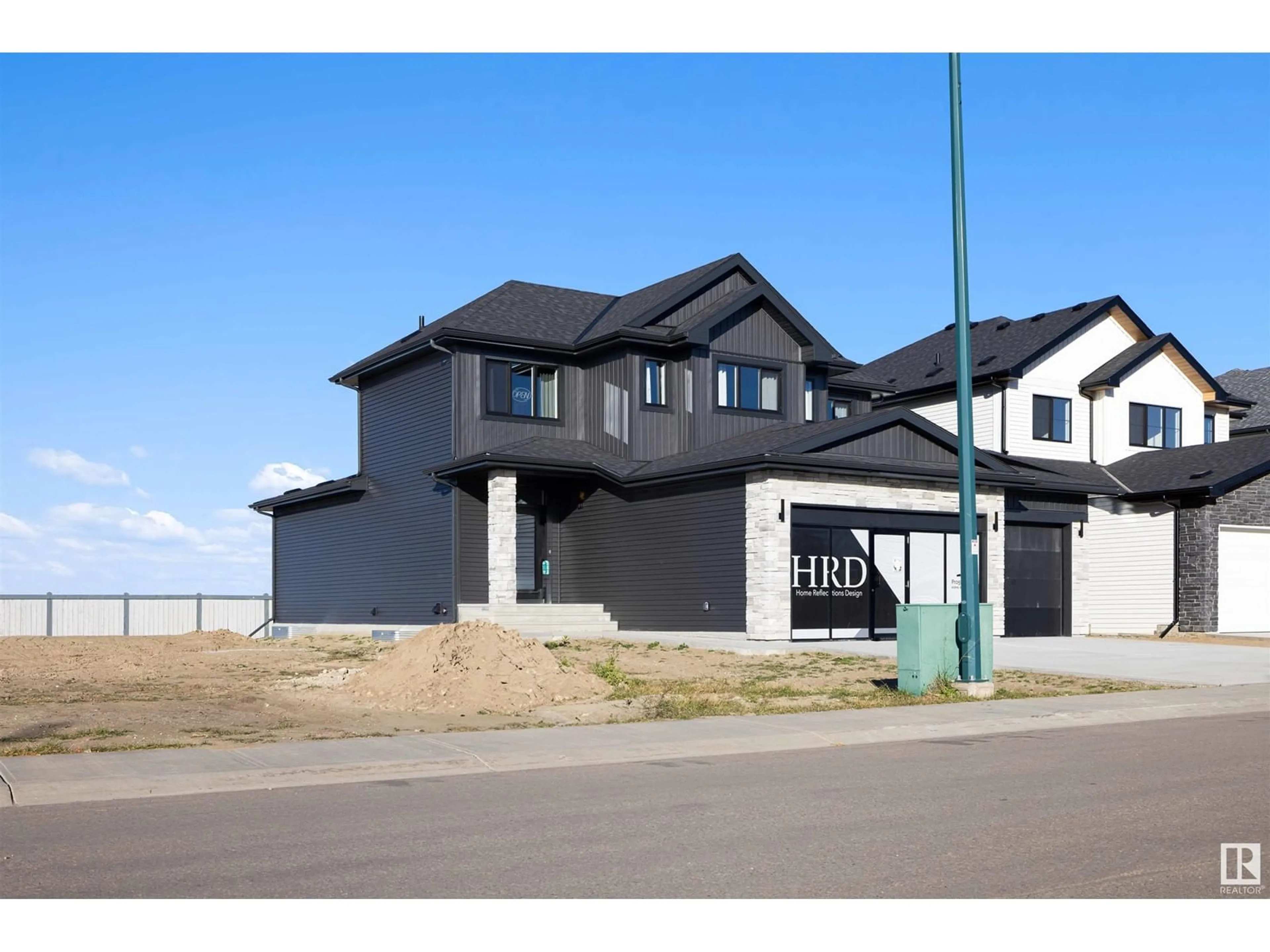 Frontside or backside of a home, the street view for 41 DARBY CR, Spruce Grove Alberta T7X0W9