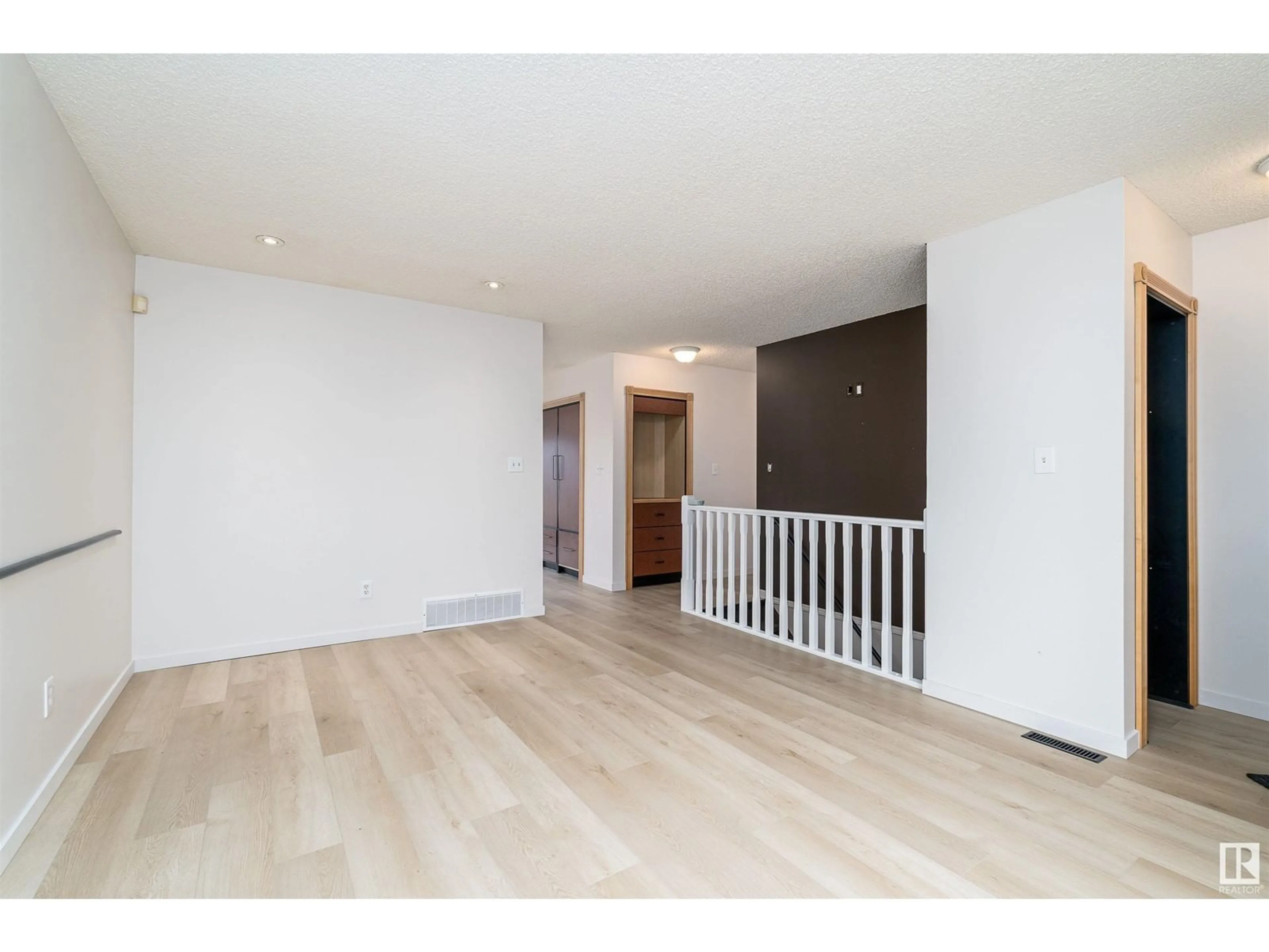 Other indoor space, wood floors for 9519 155 ST NW, Edmonton Alberta T5P2K3