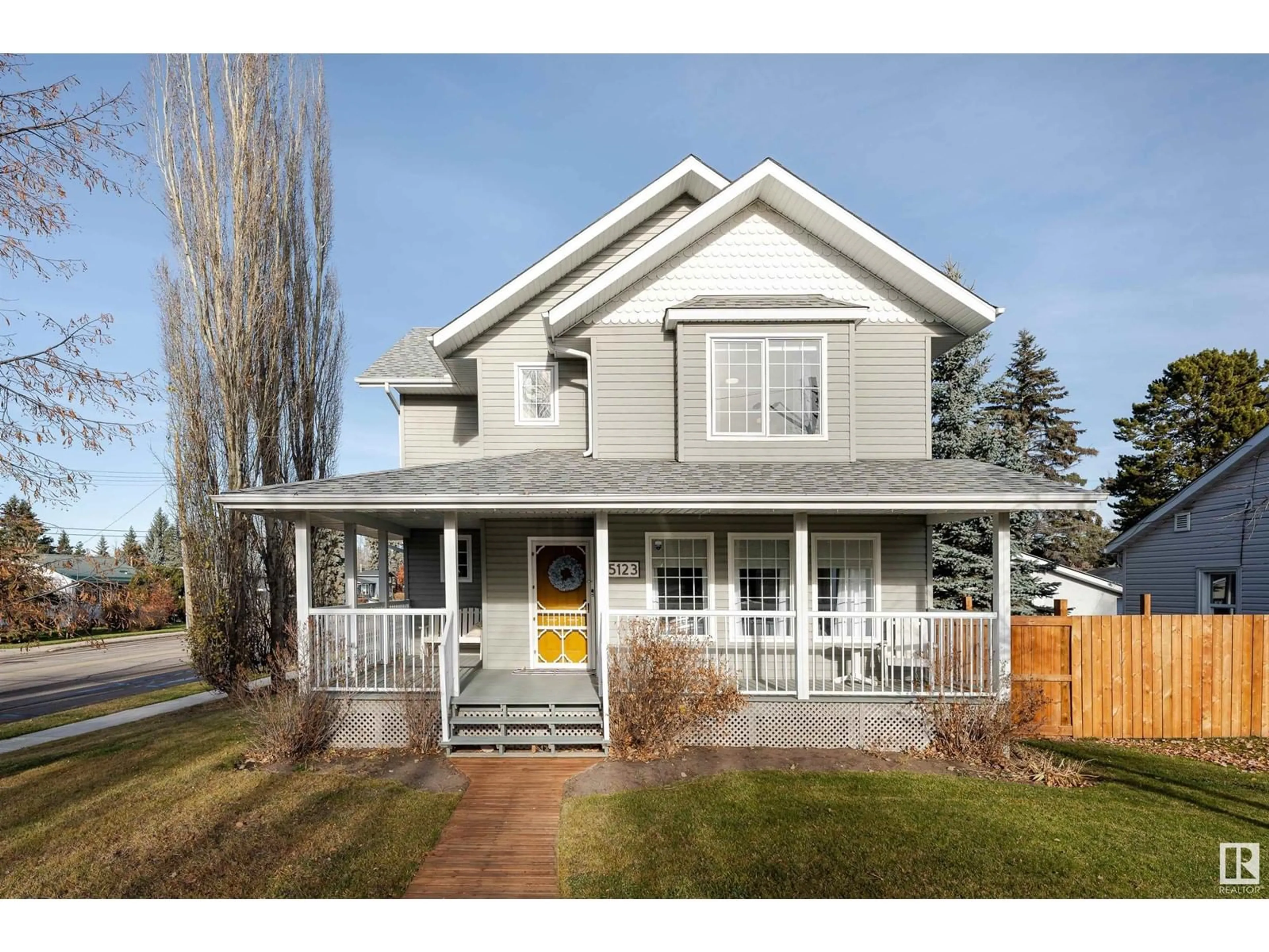 Frontside or backside of a home, cottage for 5123 51 AV, Stony Plain Alberta T7Z1C2