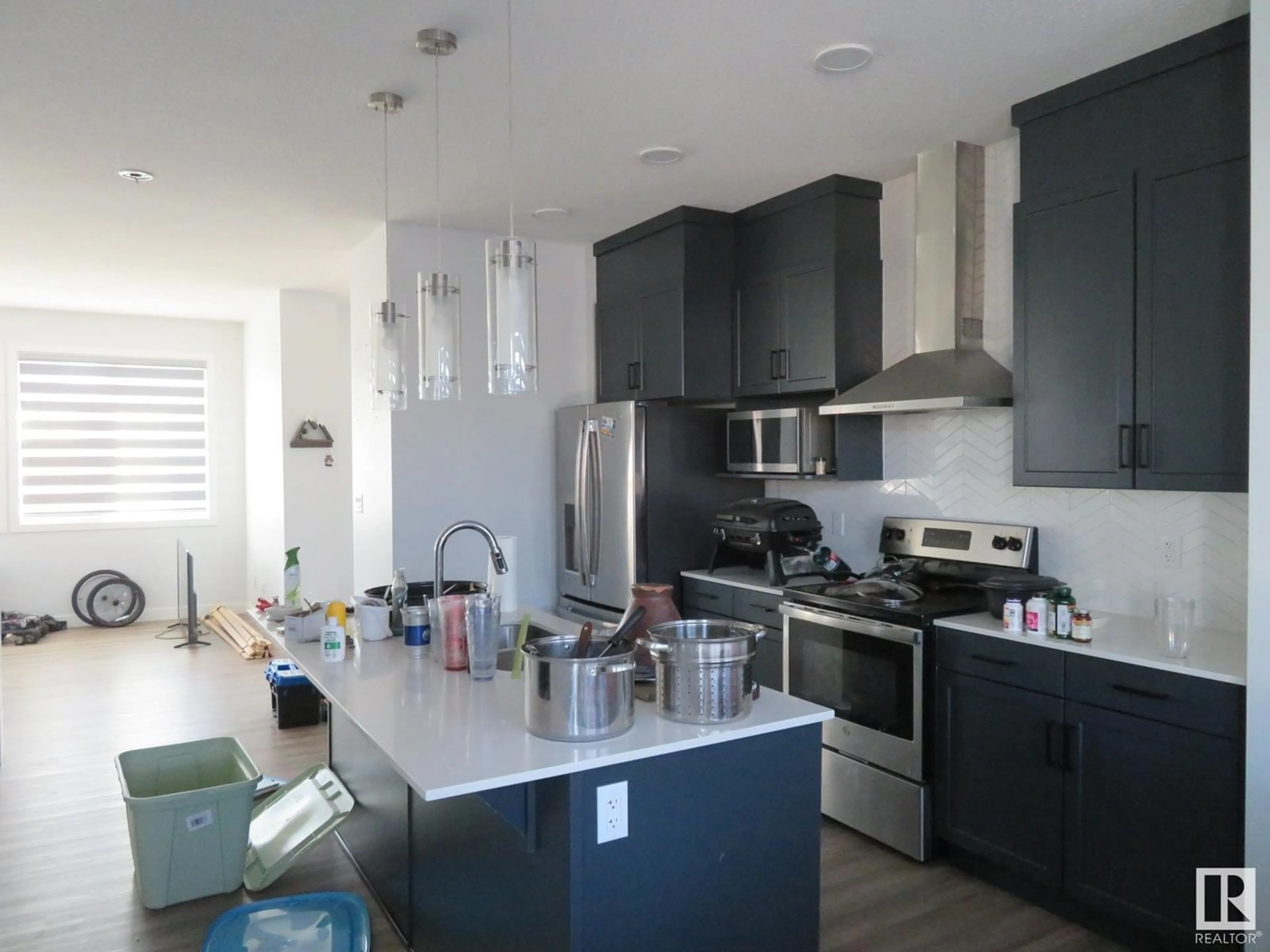 Open concept kitchen for 4231 CHICHAK CL SW, Edmonton Alberta T6W4B3