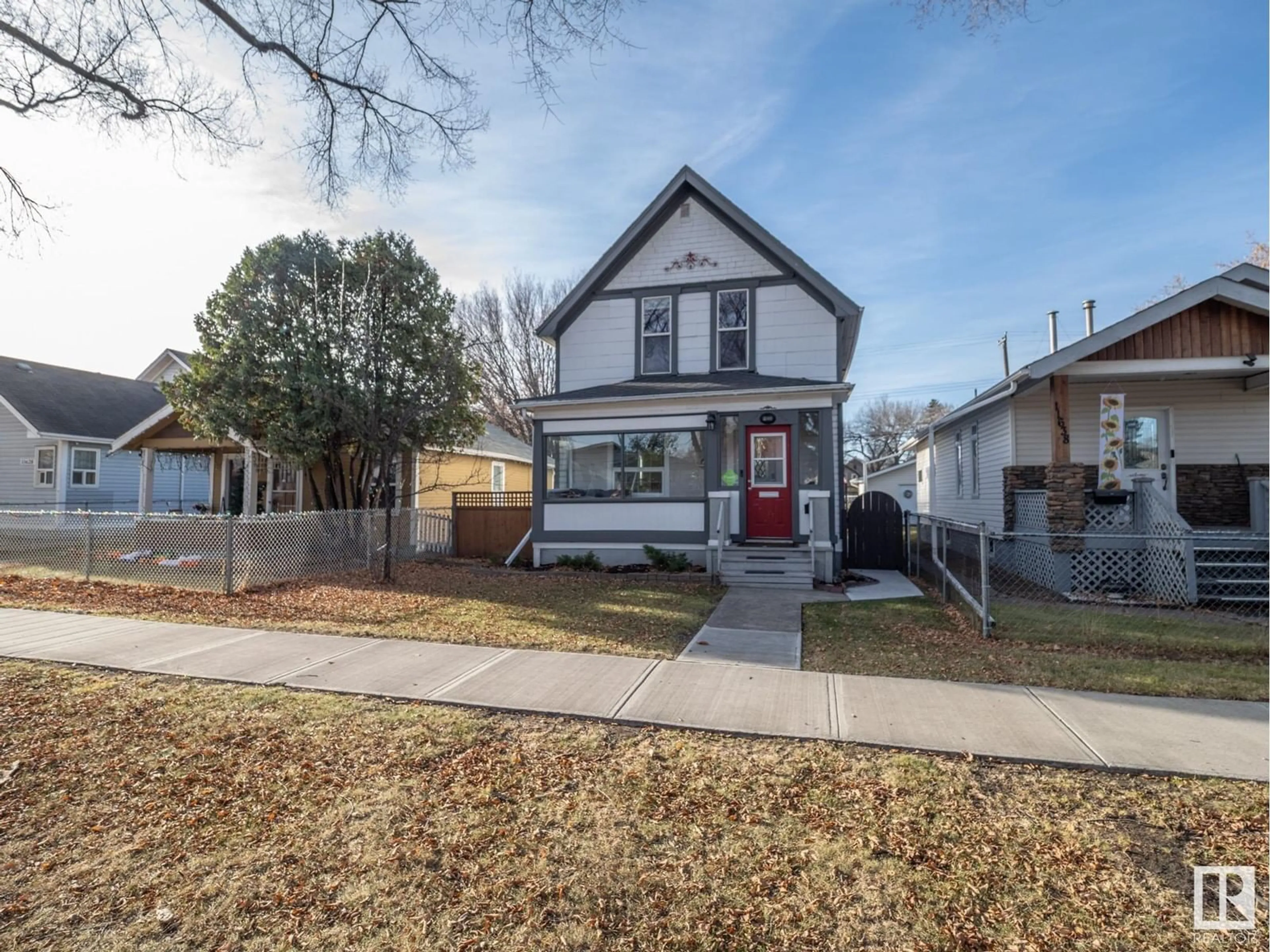 Frontside or backside of a home, the street view for 11636 95A ST NW, Edmonton Alberta T5G1P8