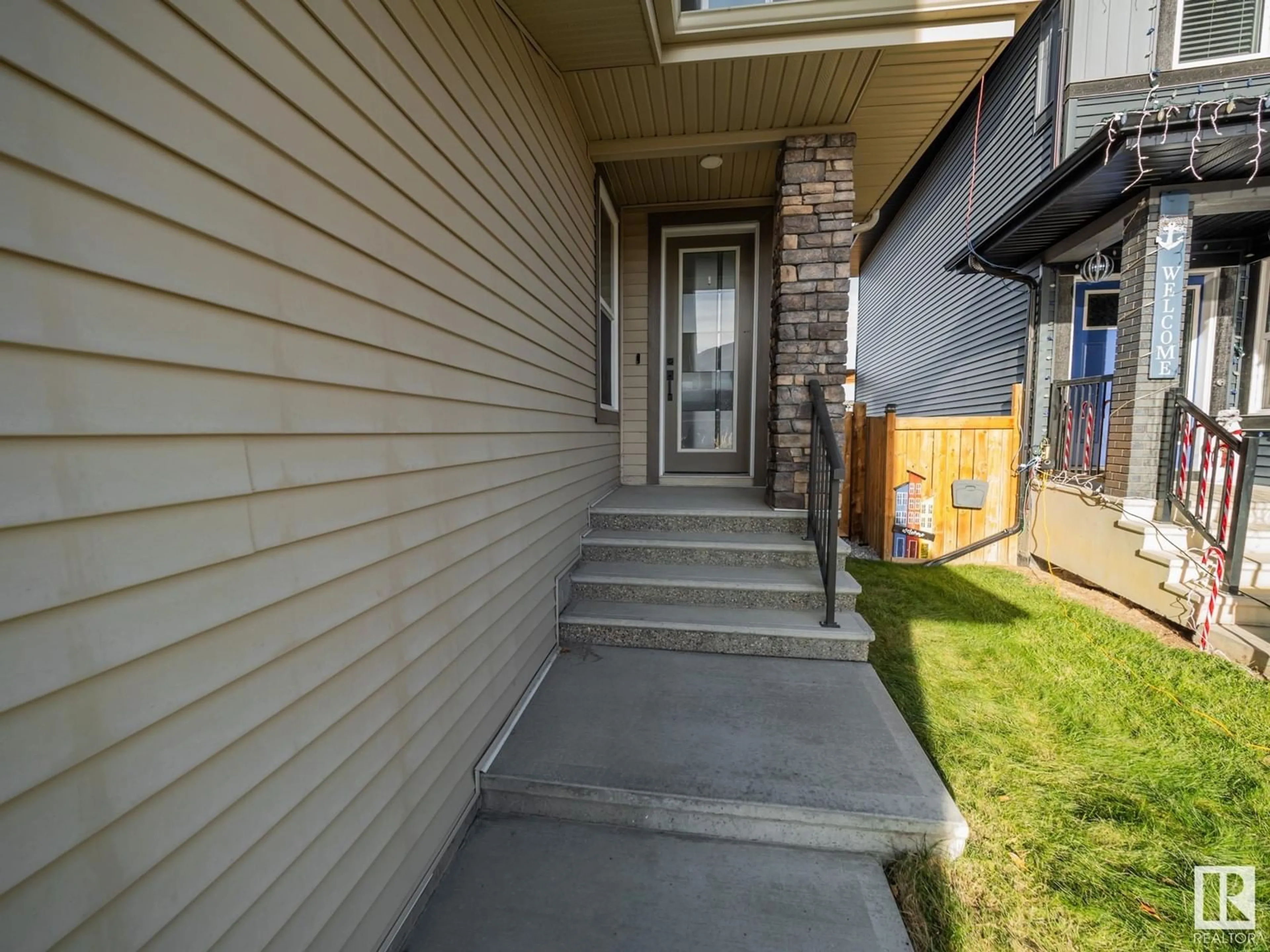 Frontside or backside of a home, the street view for 20016 29 AV NW, Edmonton Alberta T6M0W8