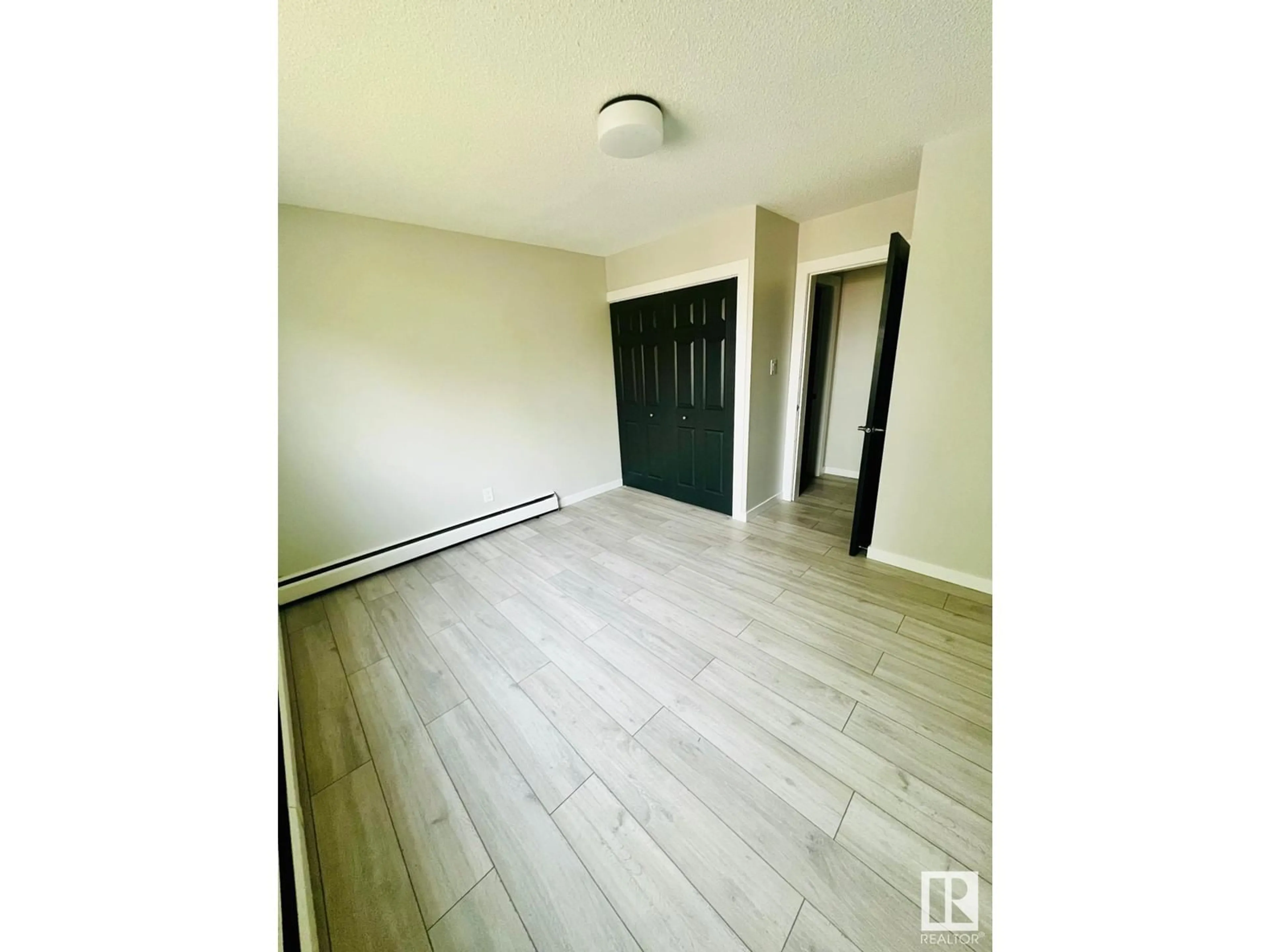 A pic of a room, unknown floor for #37 13230 FORT RD NW, Edmonton Alberta T5A1C2