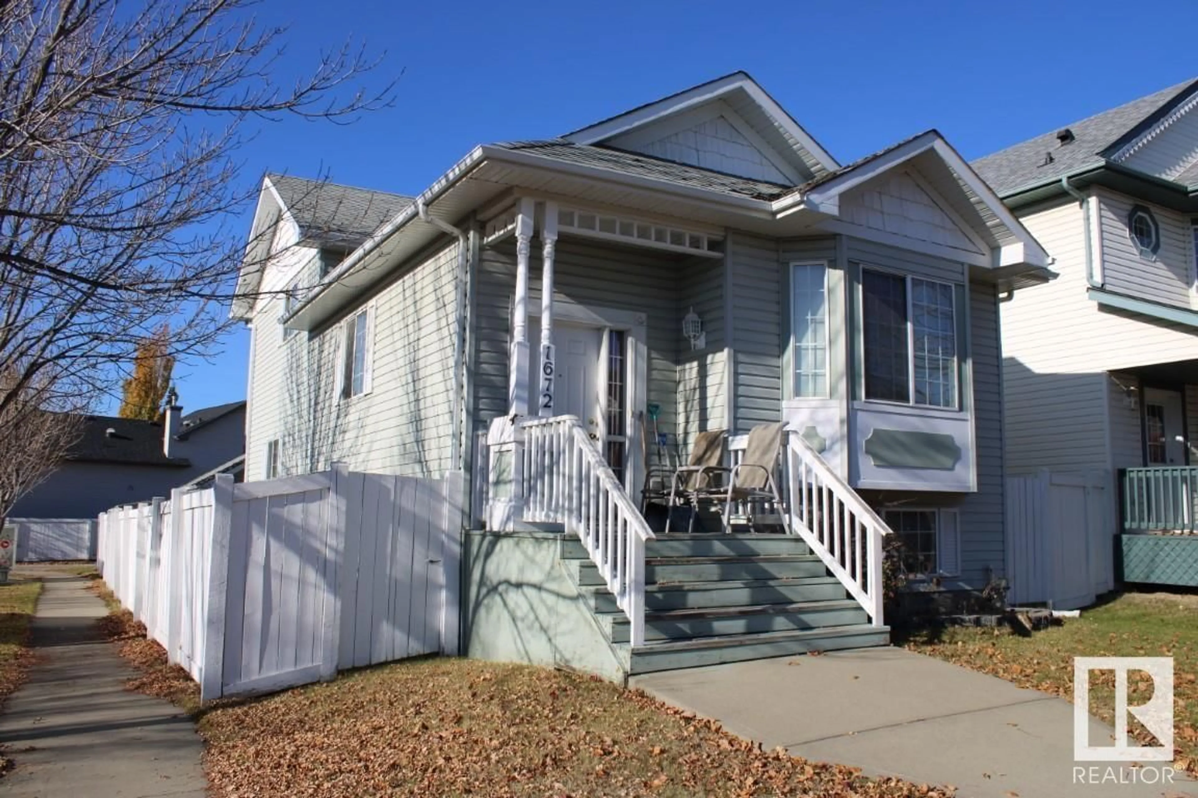 Frontside or backside of a home, cottage for 1672 Tompkins PL NW NW, Edmonton Alberta T6R2Y6