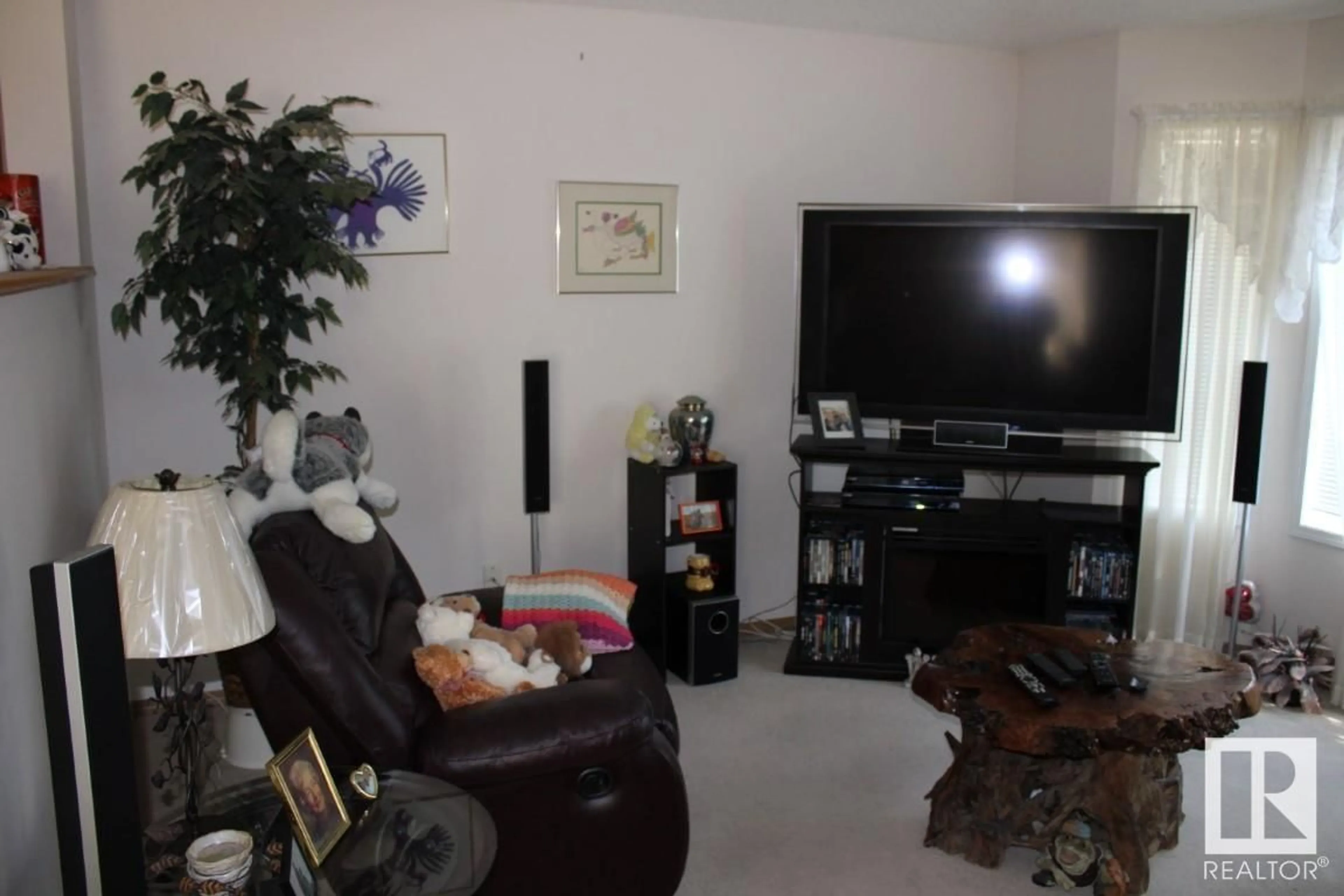 Living room, not visible floor for 1672 Tompkins PL NW NW, Edmonton Alberta T6R2Y6