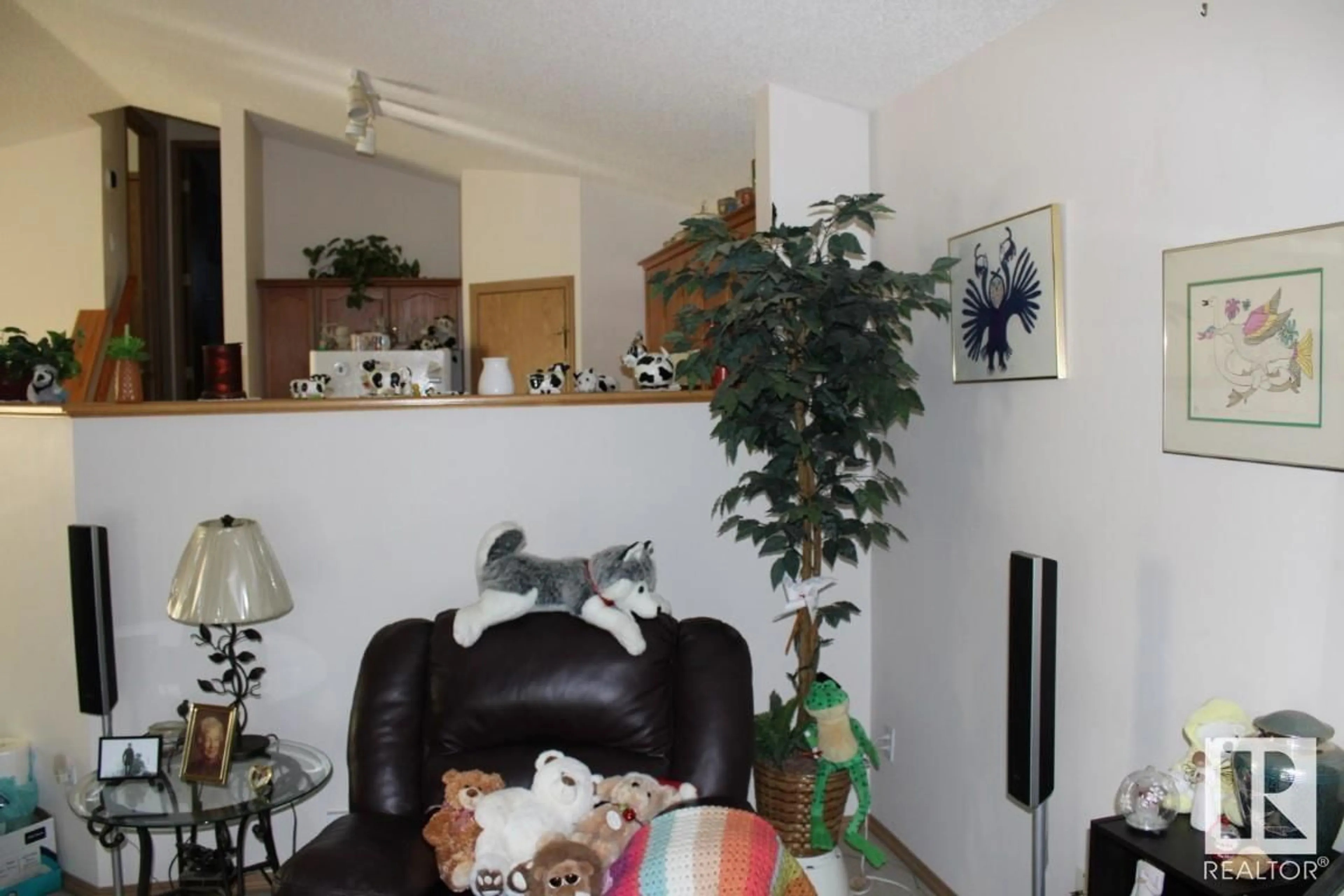 Living room, not visible floor for 1672 Tompkins PL NW NW, Edmonton Alberta T6R2Y6